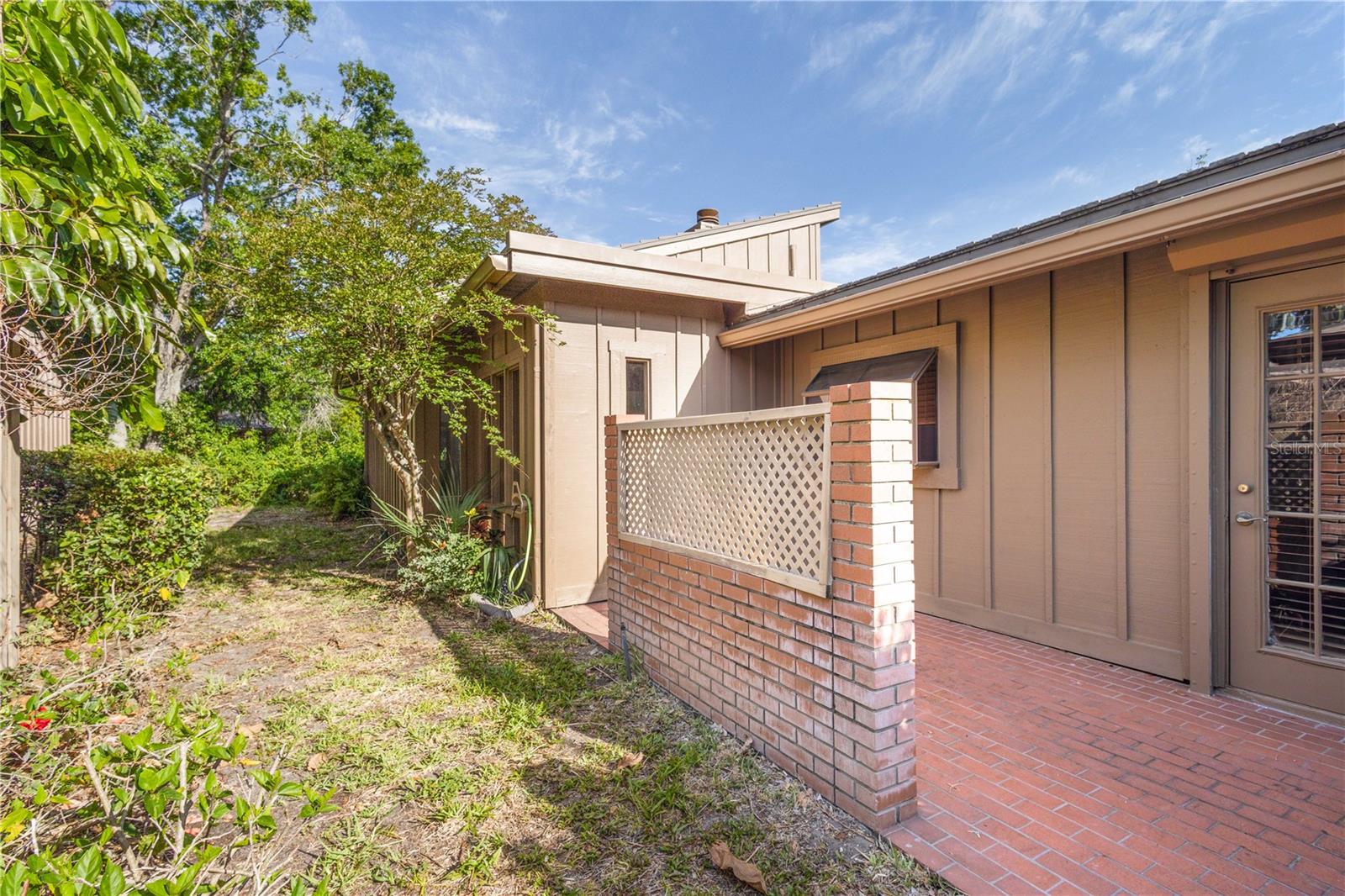 Image 4 of 33 For 1502 Water Oak Way S