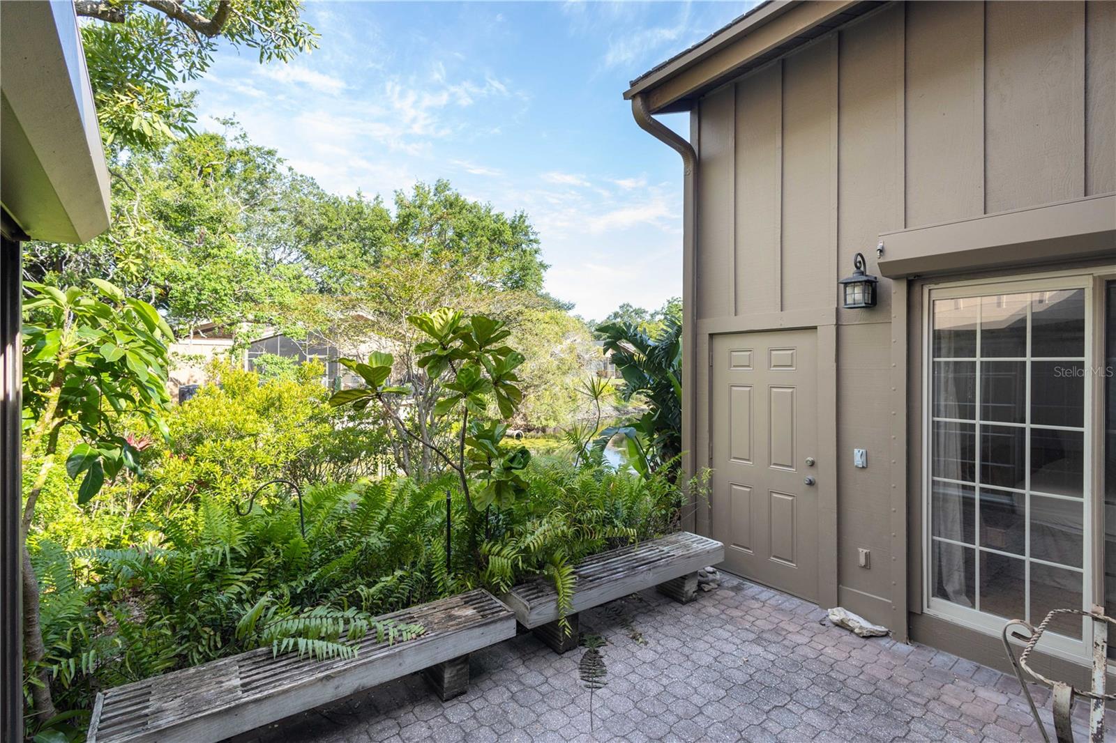 Image 6 of 33 For 1502 Water Oak Way S