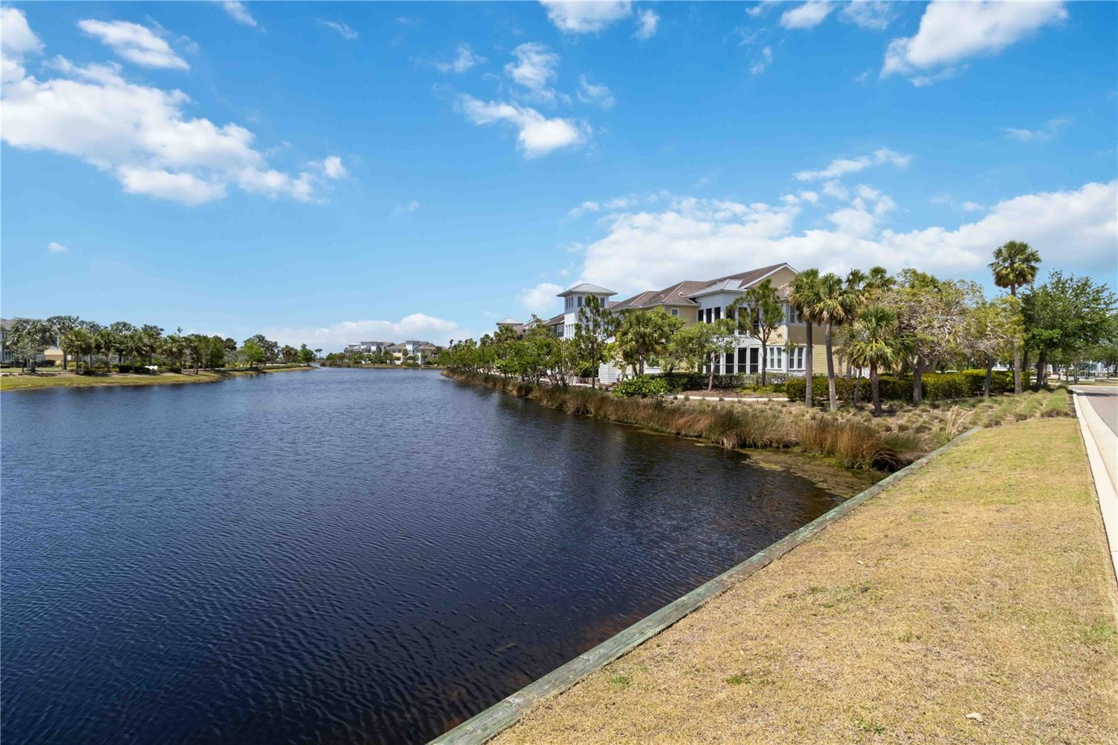 Image 31 of 48 For 230 Sapphire Lake Drive 201