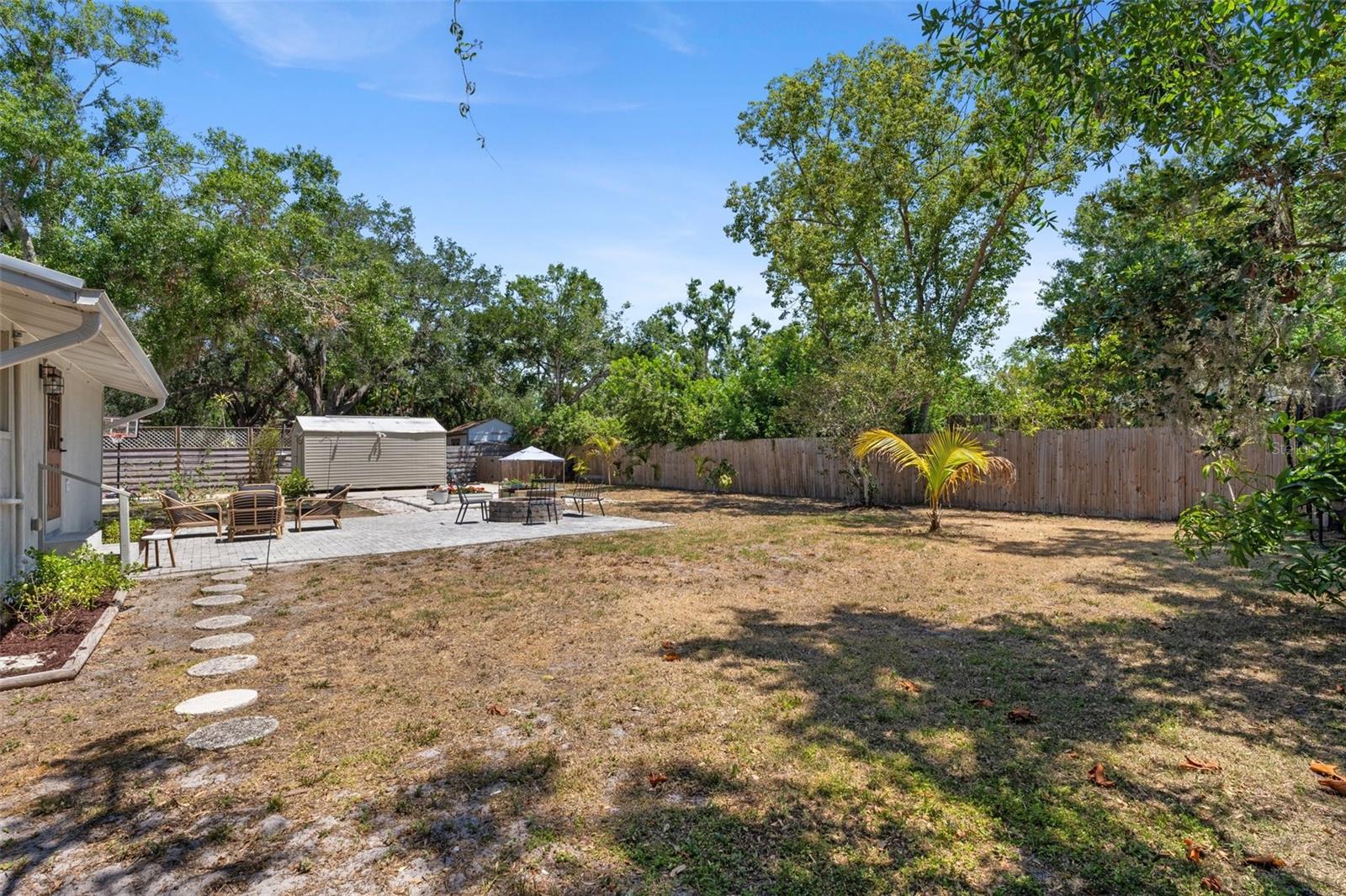 Image 41 of 48 For 815 Hand Avenue