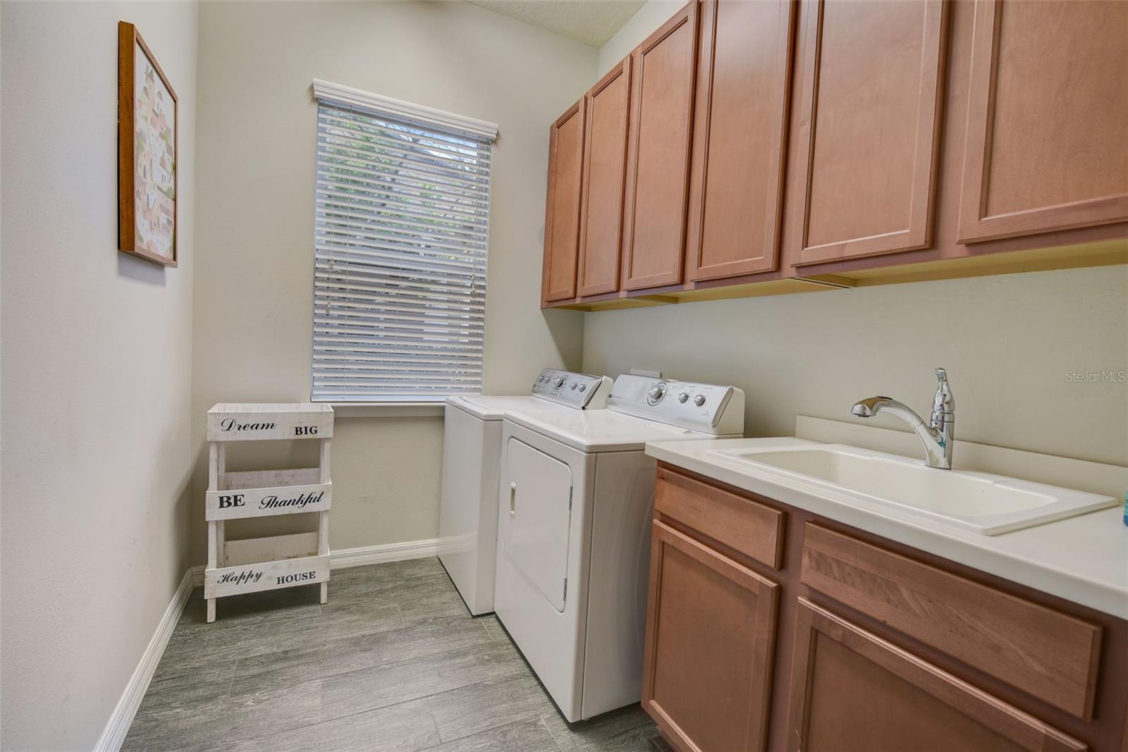 Image 27 of 83 For 6001 Anise Drive