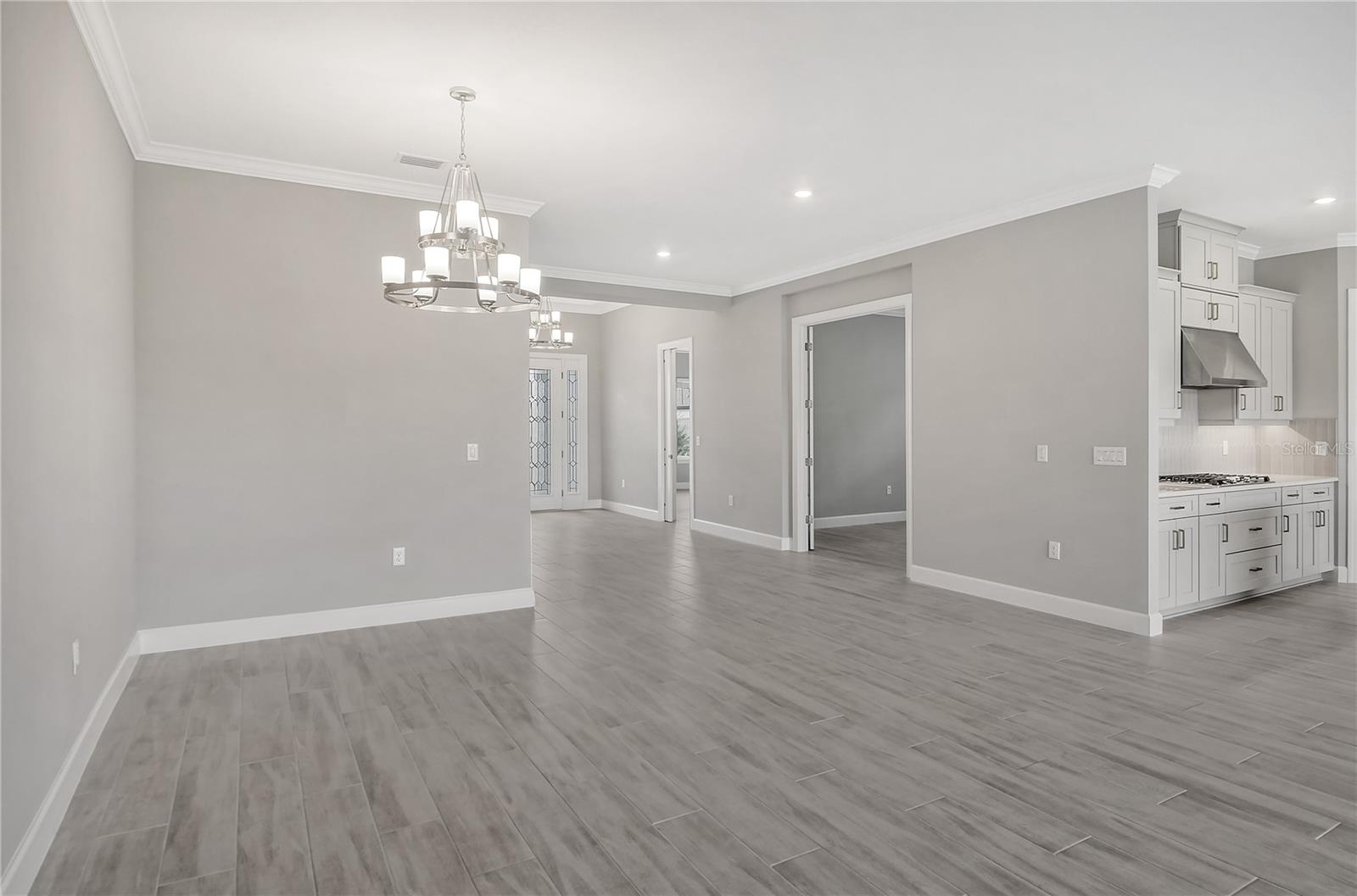 Image 28 of 80 For 15625 San Lazzaro Avenue