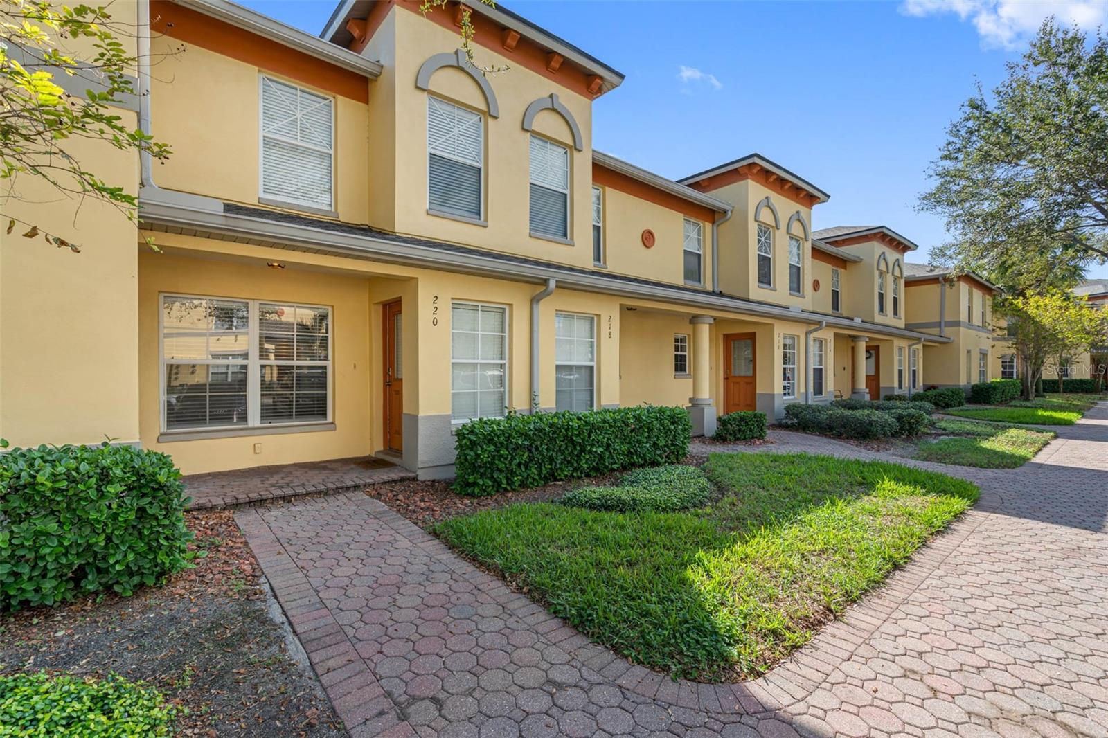 Details for 220 Coquina Bay Drive, ST PETERSBURG, FL 33705