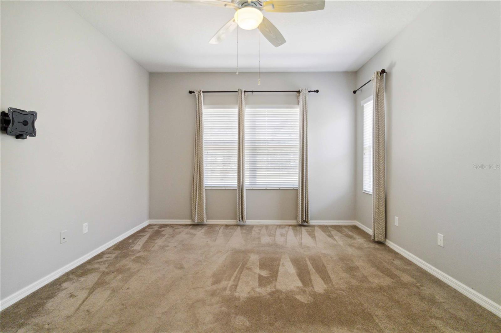 Image 12 of 27 For 5227 Aqua Breeze Drive