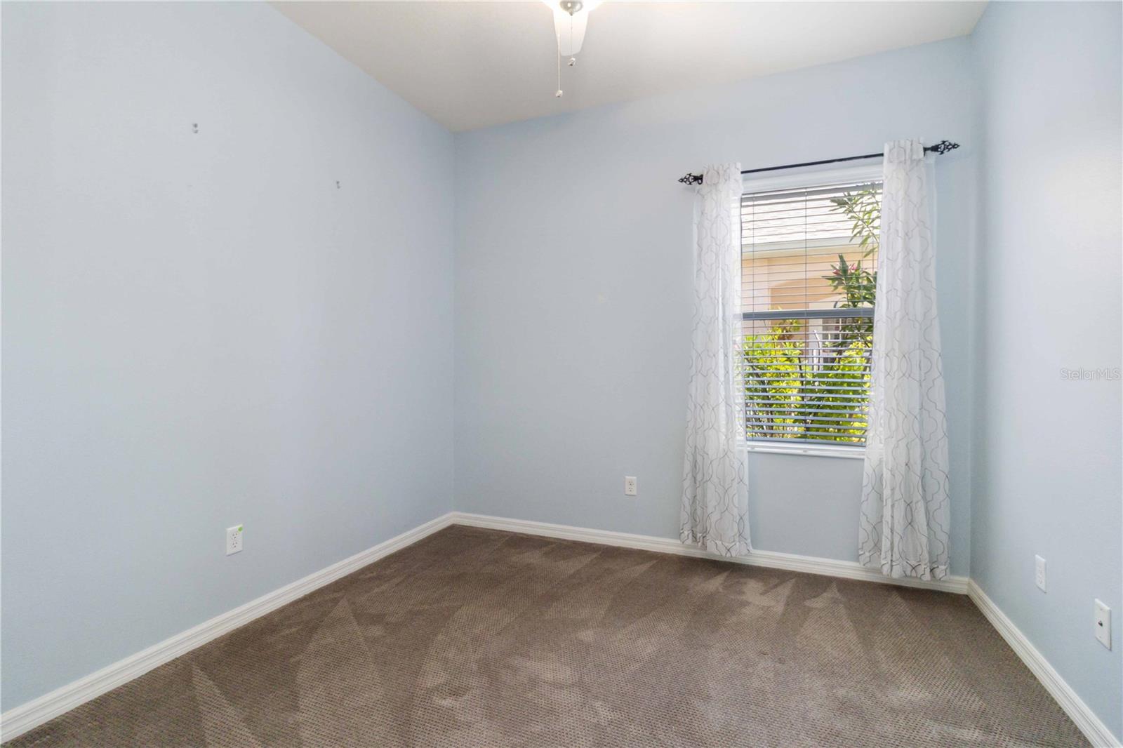 Image 15 of 27 For 5227 Aqua Breeze Drive