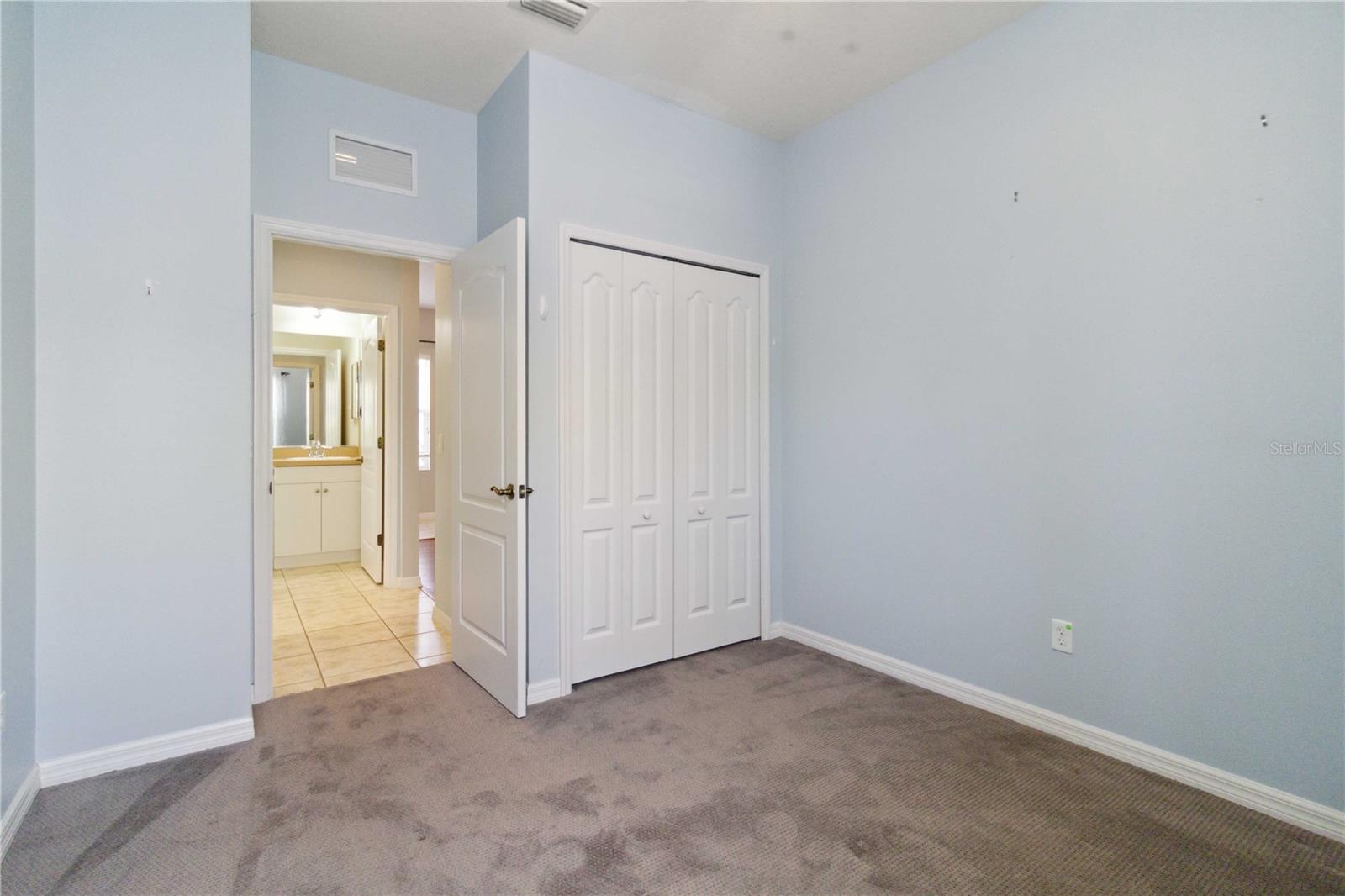 Image 16 of 27 For 5227 Aqua Breeze Drive