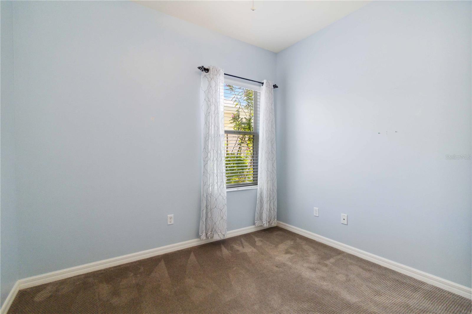 Image 17 of 27 For 5227 Aqua Breeze Drive