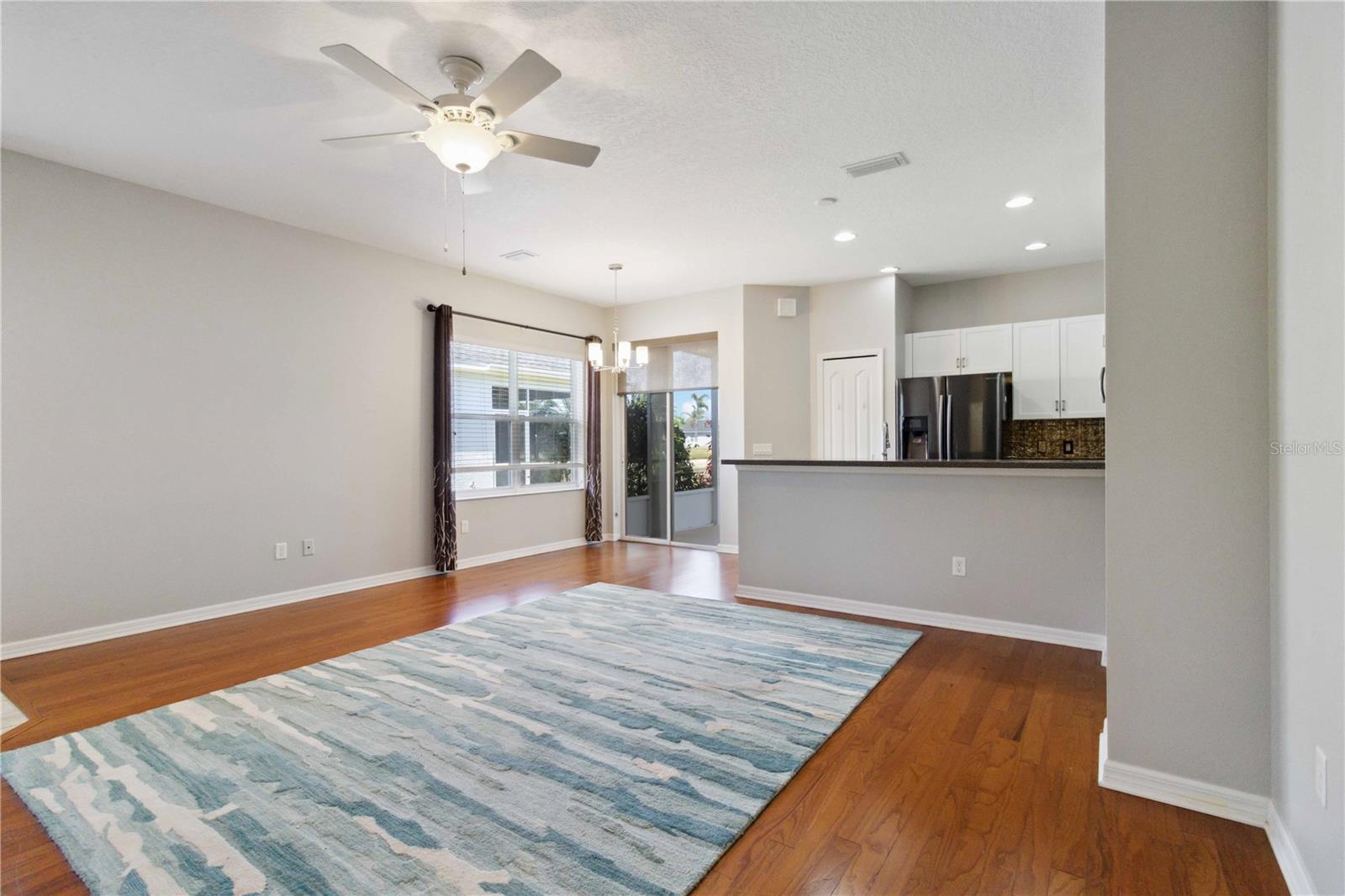 Image 5 of 27 For 5227 Aqua Breeze Drive