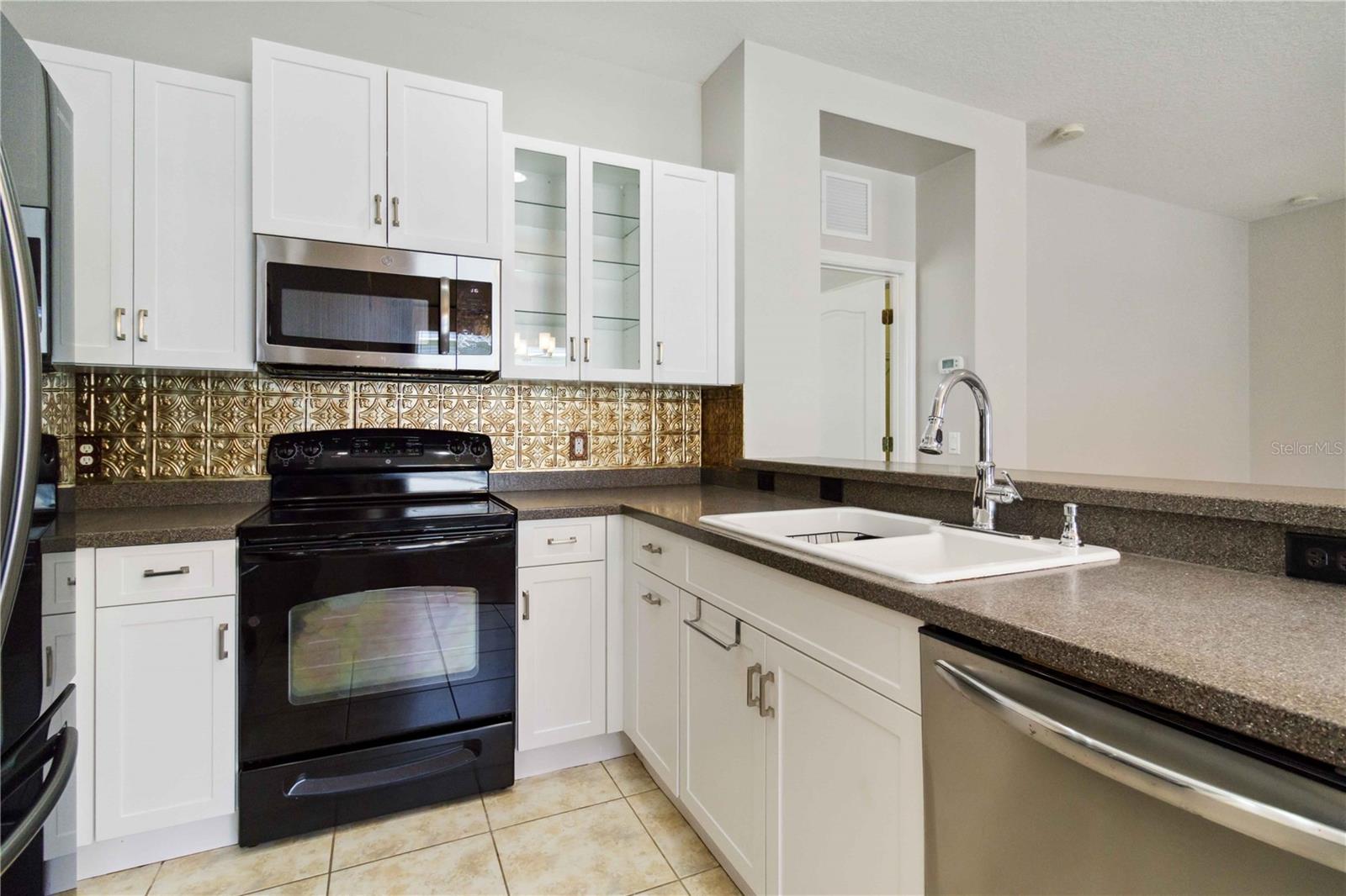Image 9 of 27 For 5227 Aqua Breeze Drive