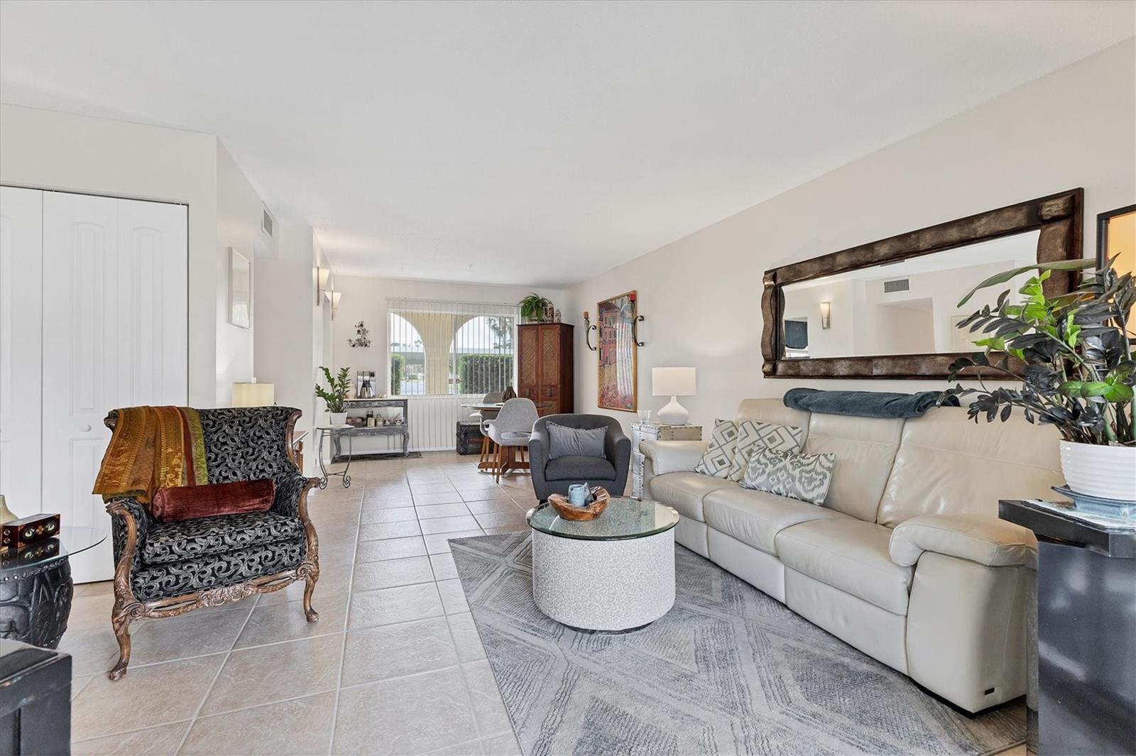 Image 14 of 47 For 3690 Pinecrest Street 114