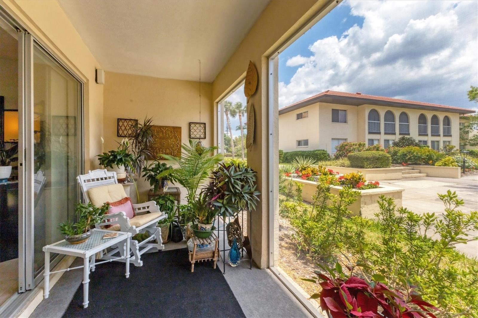 Image 22 of 47 For 3690 Pinecrest Street 114