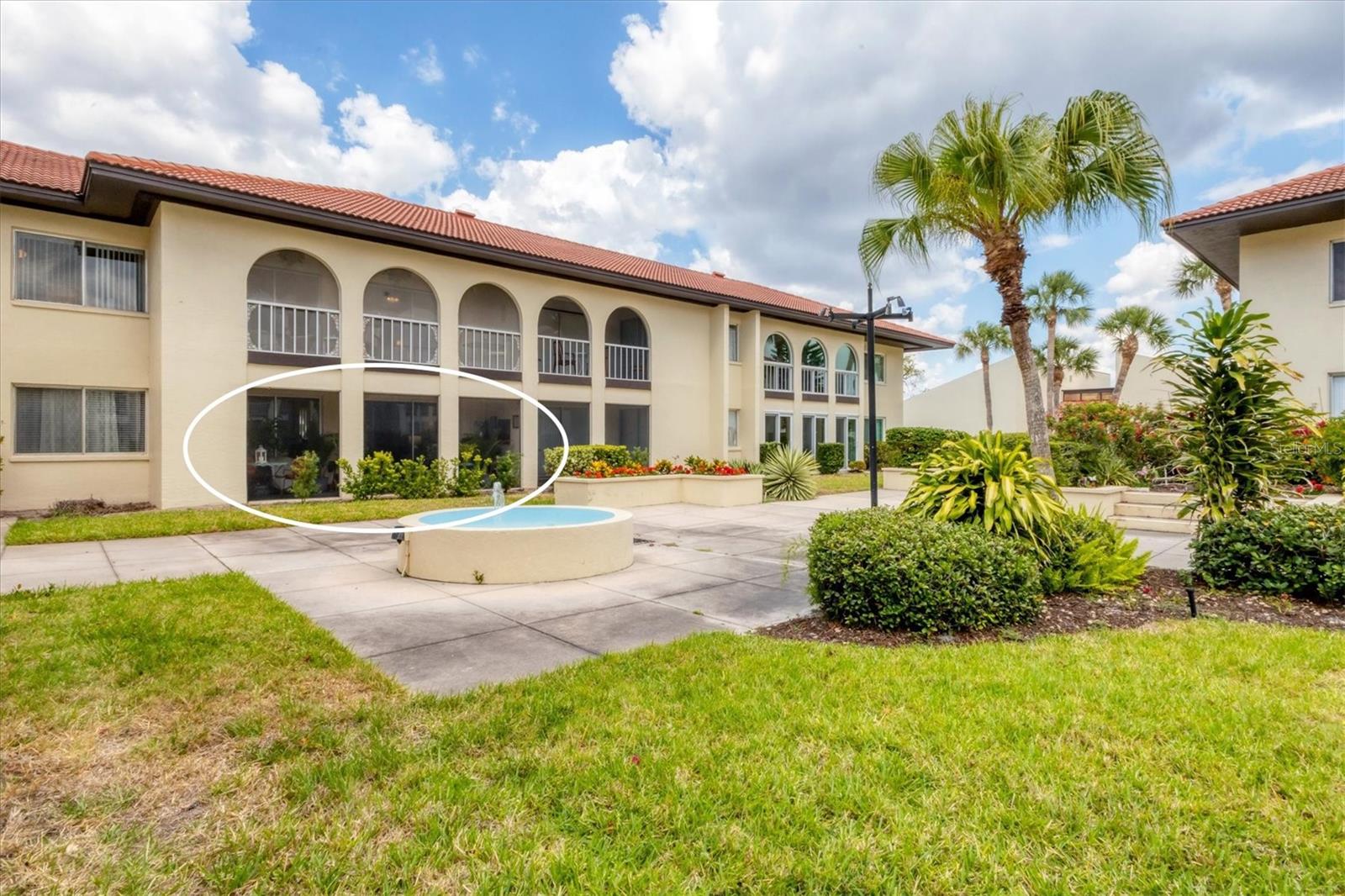 Image 5 of 47 For 3690 Pinecrest Street 114
