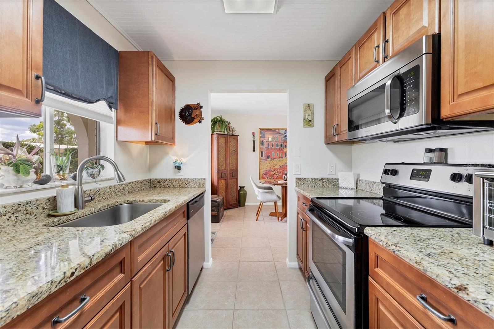 Image 8 of 47 For 3690 Pinecrest Street 114