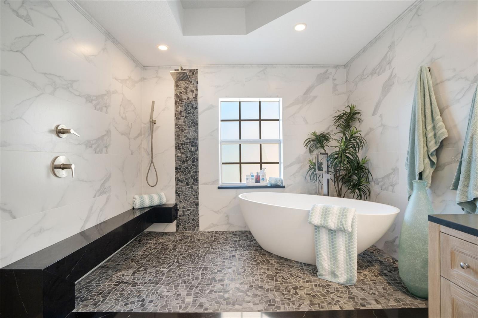 Image 10 of 44 For 14041 Bellagio Way 218