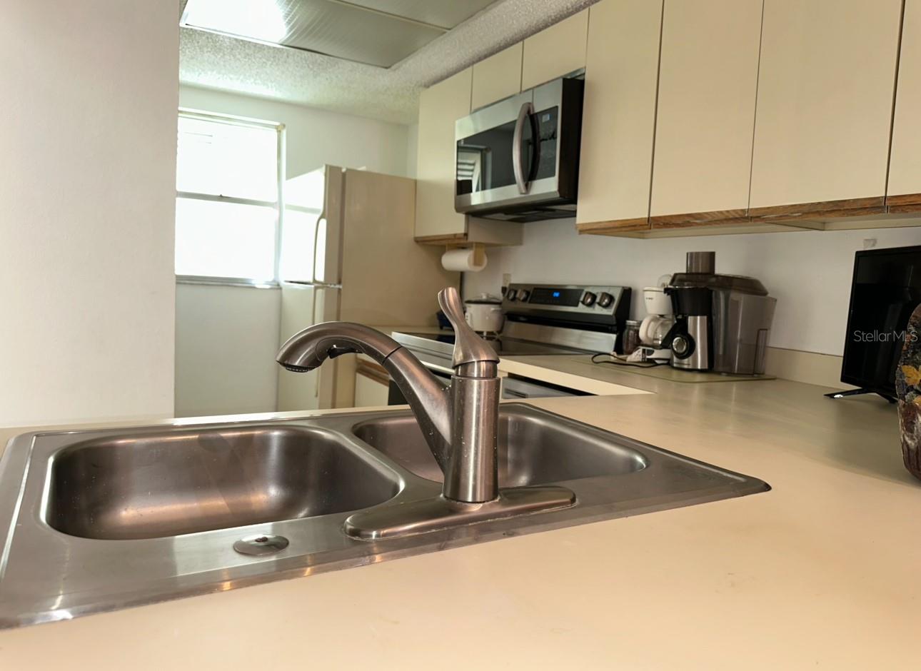 Image 8 of 17 For 5310 Royal Palm Avenue 5310