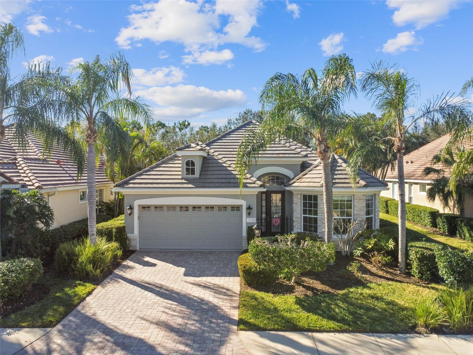 Listing photo id 33 for 7328 Lake Forest Glen