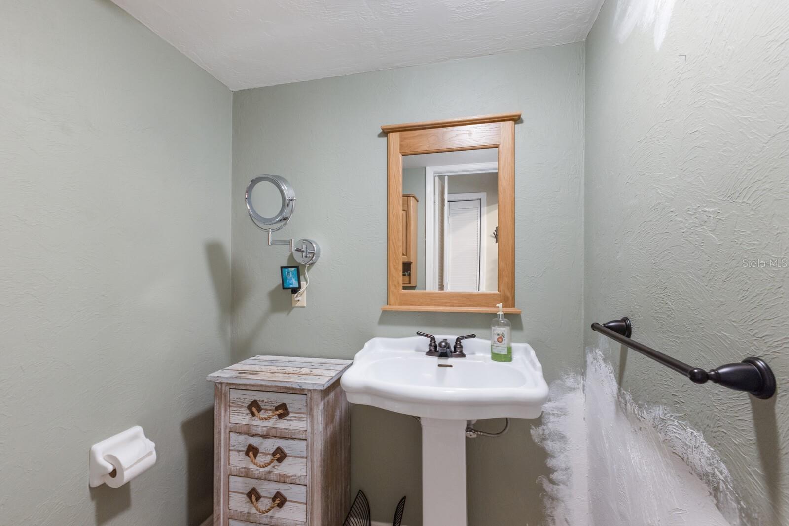 Image 36 of 92 For 2723 59th Street
