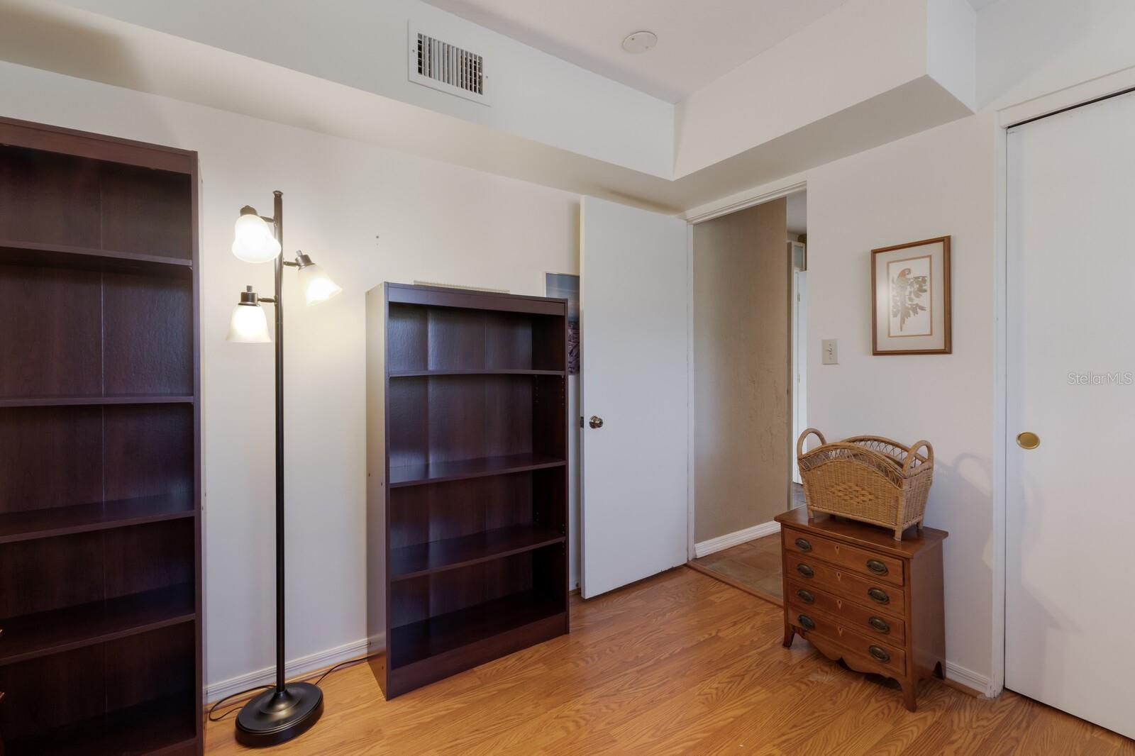 Image 49 of 92 For 2723 59th Street