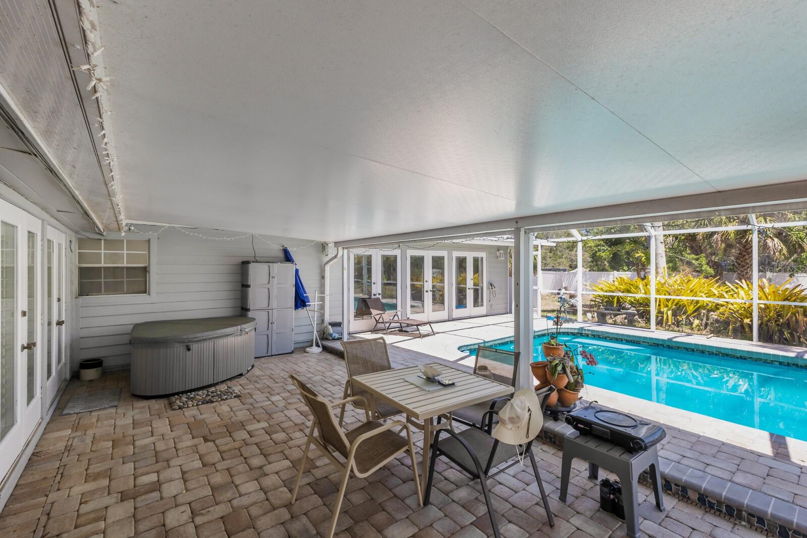 Image 52 of 92 For 2723 59th Street