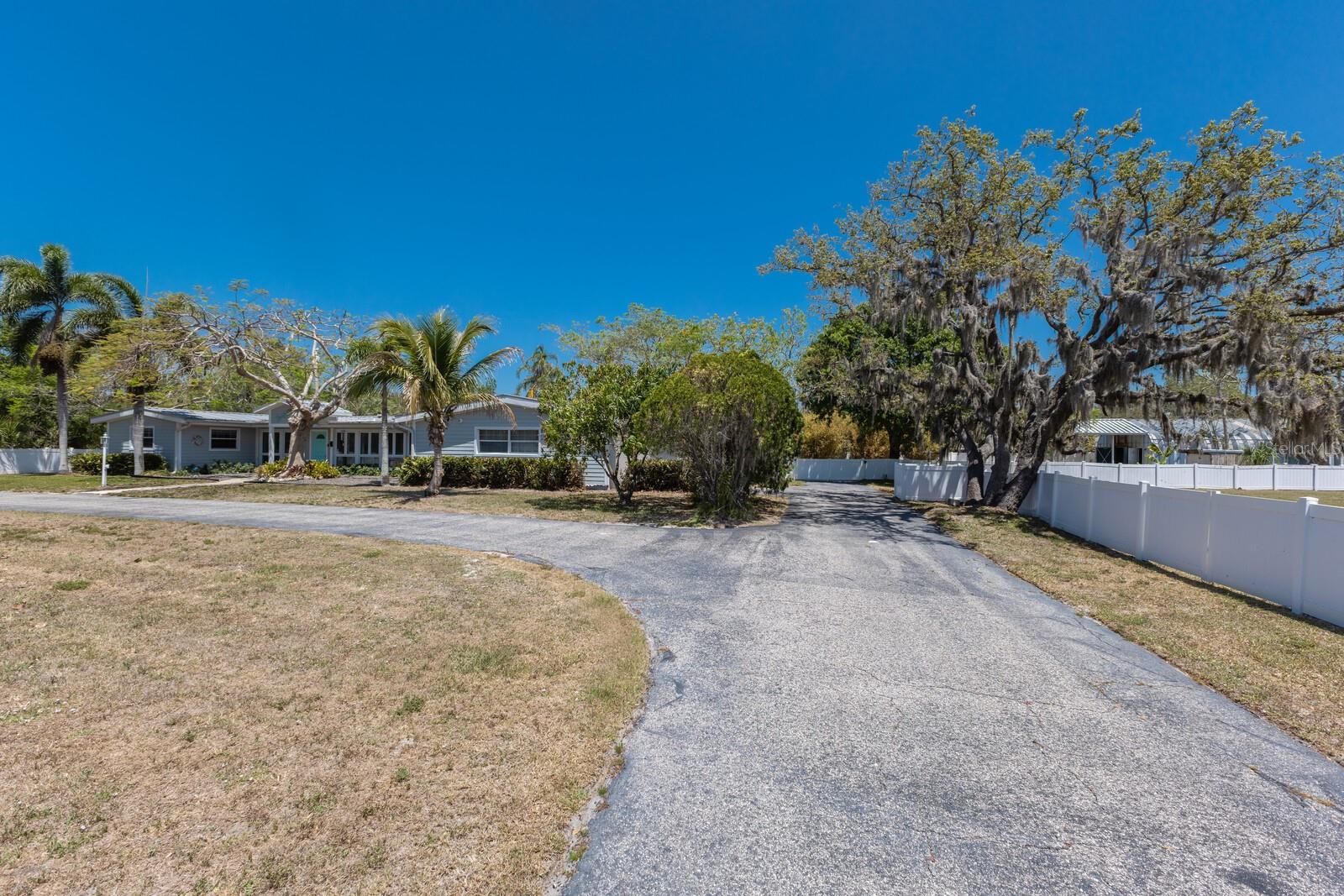 Image 7 of 92 For 2723 59th Street
