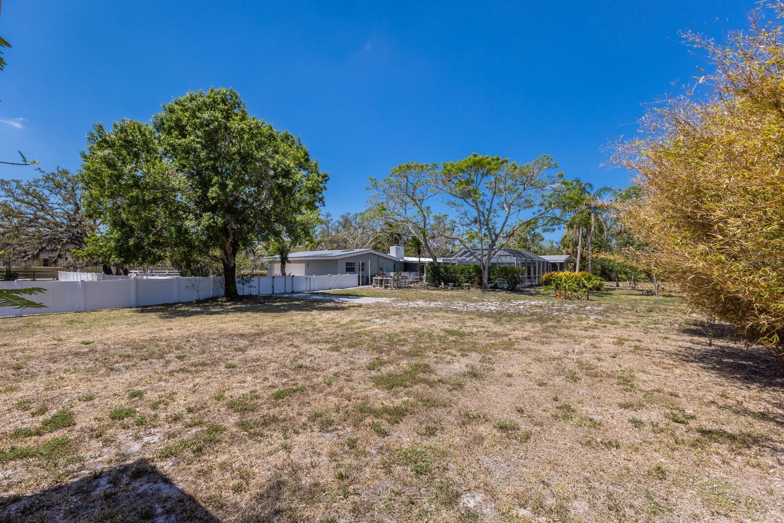 Image 70 of 92 For 2723 59th Street