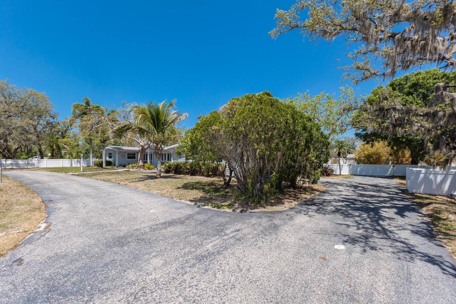 Image 8 of 92 For 2723 59th Street