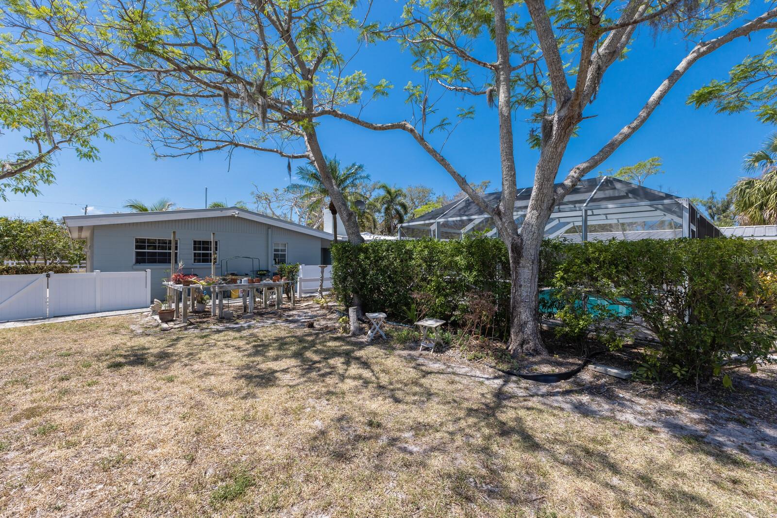Image 85 of 92 For 2723 59th Street