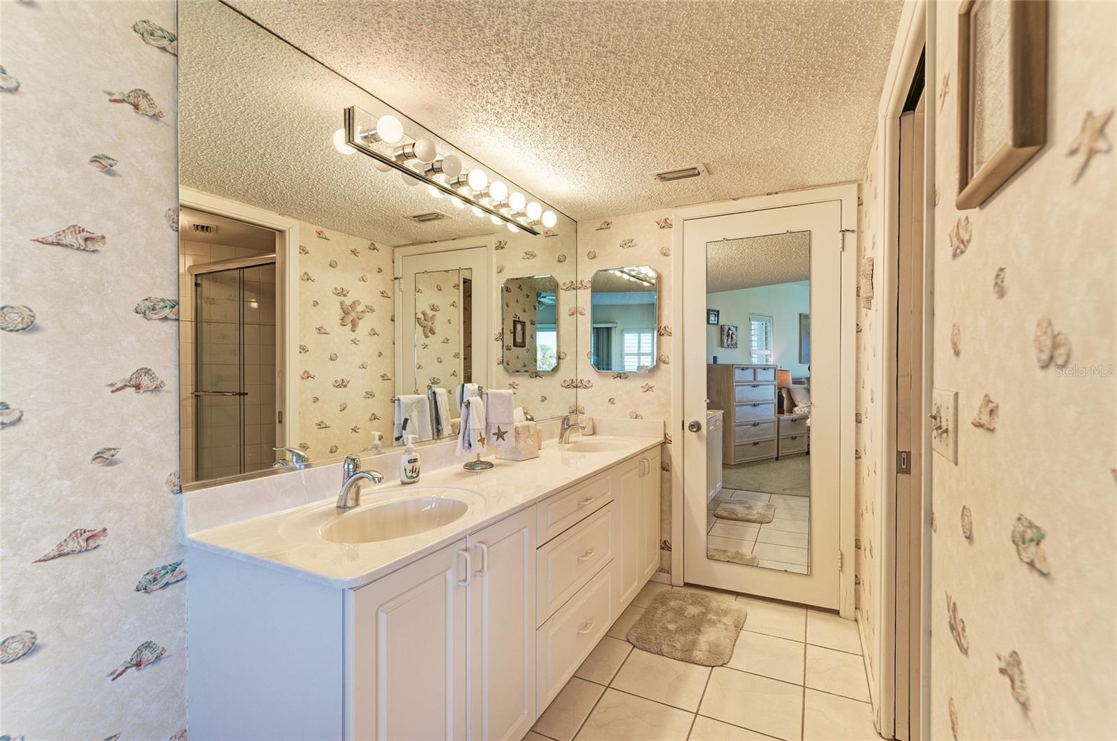 Image 14 of 42 For 4825 Gulf Of Mexico Drive 201