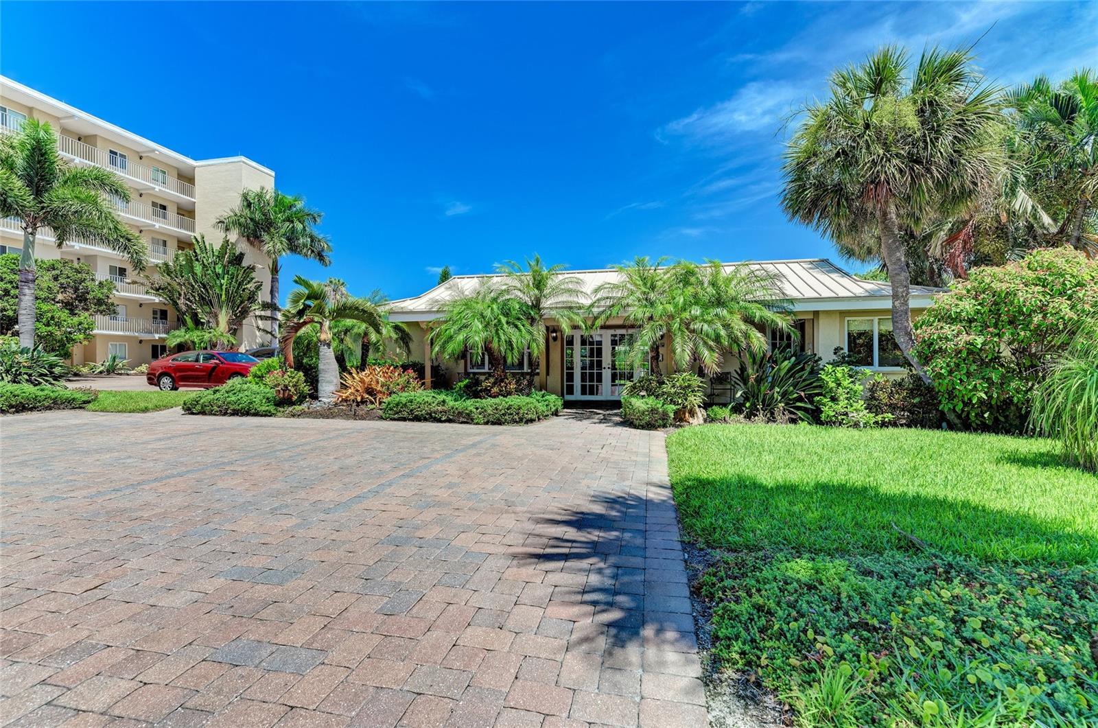 Image 30 of 42 For 4825 Gulf Of Mexico Drive 201