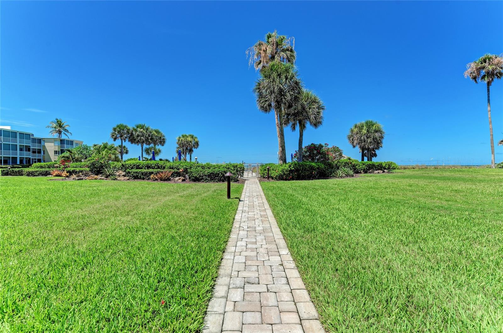 Image 36 of 42 For 4825 Gulf Of Mexico Drive 201