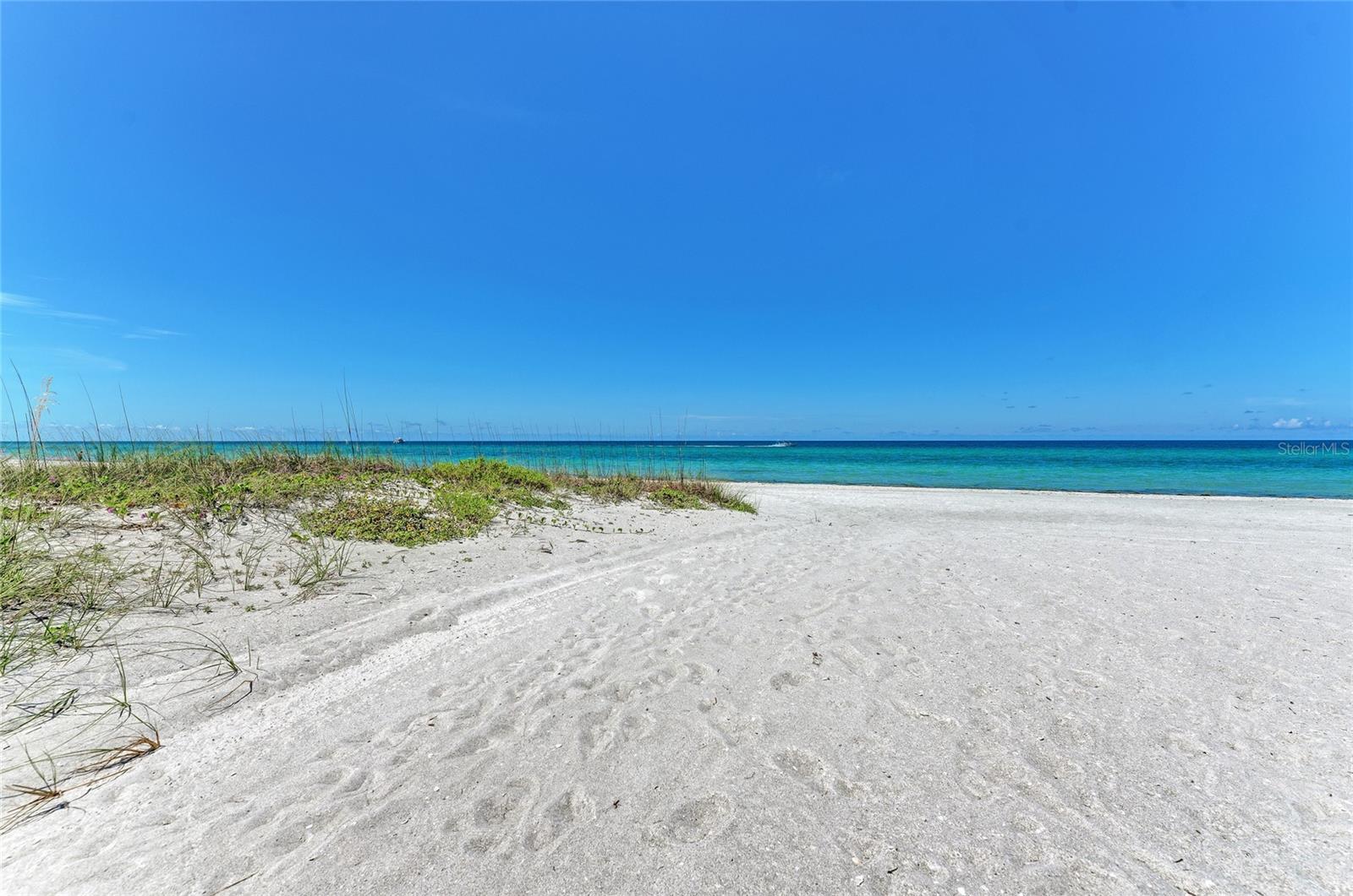 Image 39 of 42 For 4825 Gulf Of Mexico Drive 201