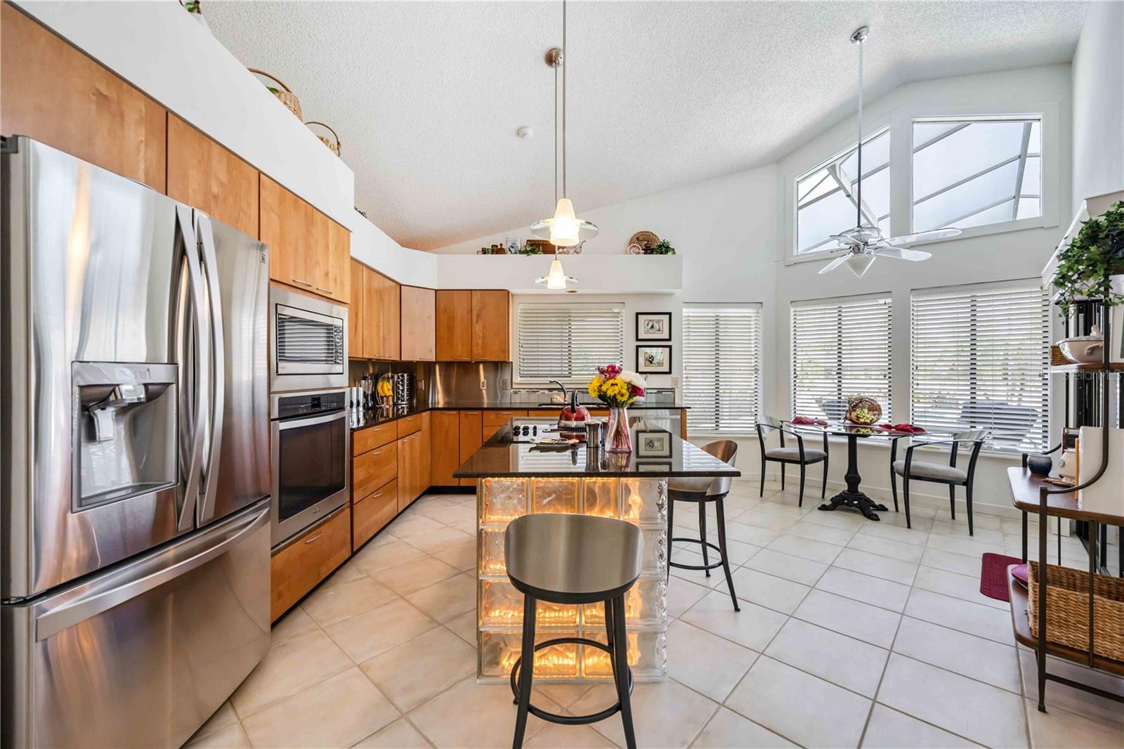 Image 10 of 42 For 8142 Misty Oaks Boulevard