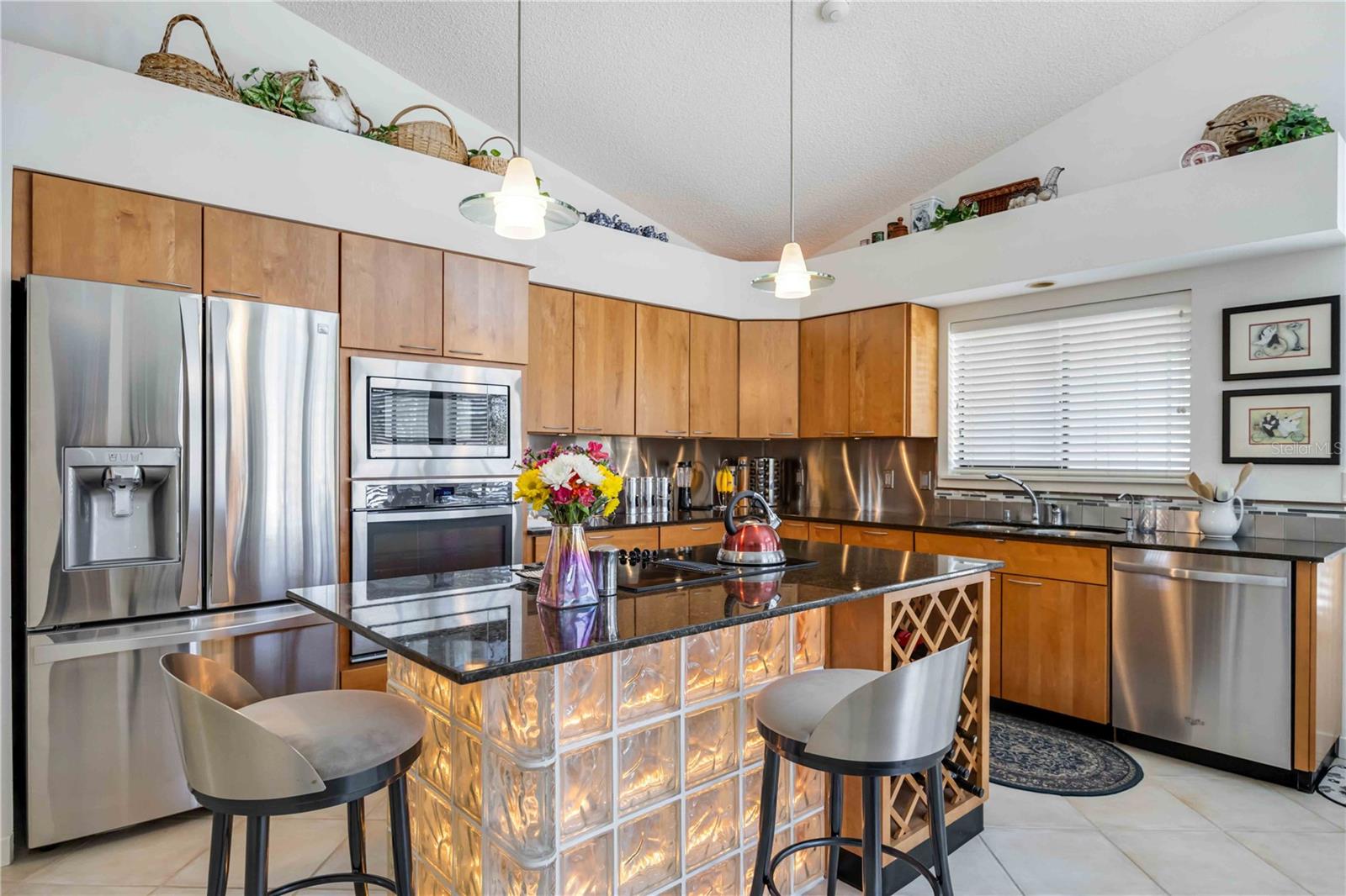 Image 11 of 42 For 8142 Misty Oaks Boulevard