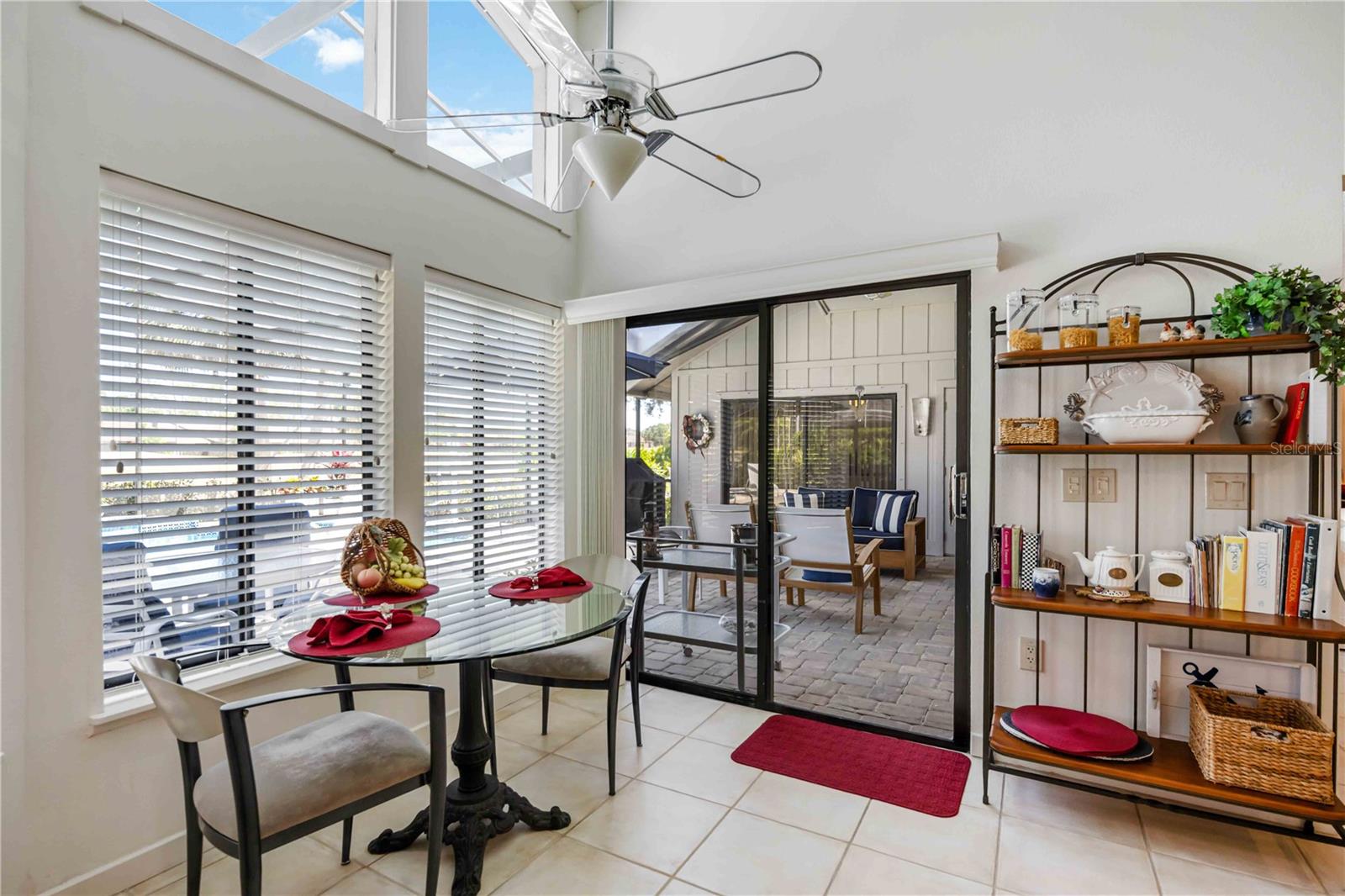 Image 13 of 42 For 8142 Misty Oaks Boulevard