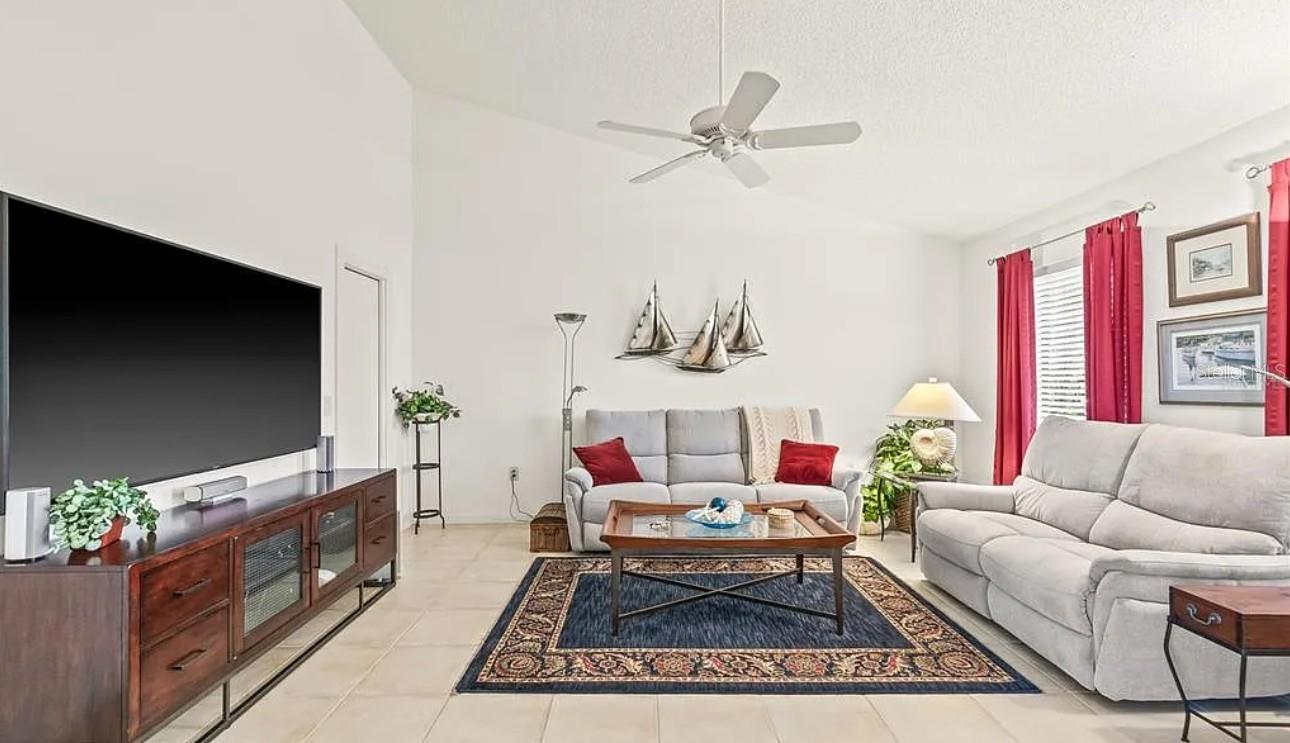 Image 27 of 42 For 8142 Misty Oaks Boulevard