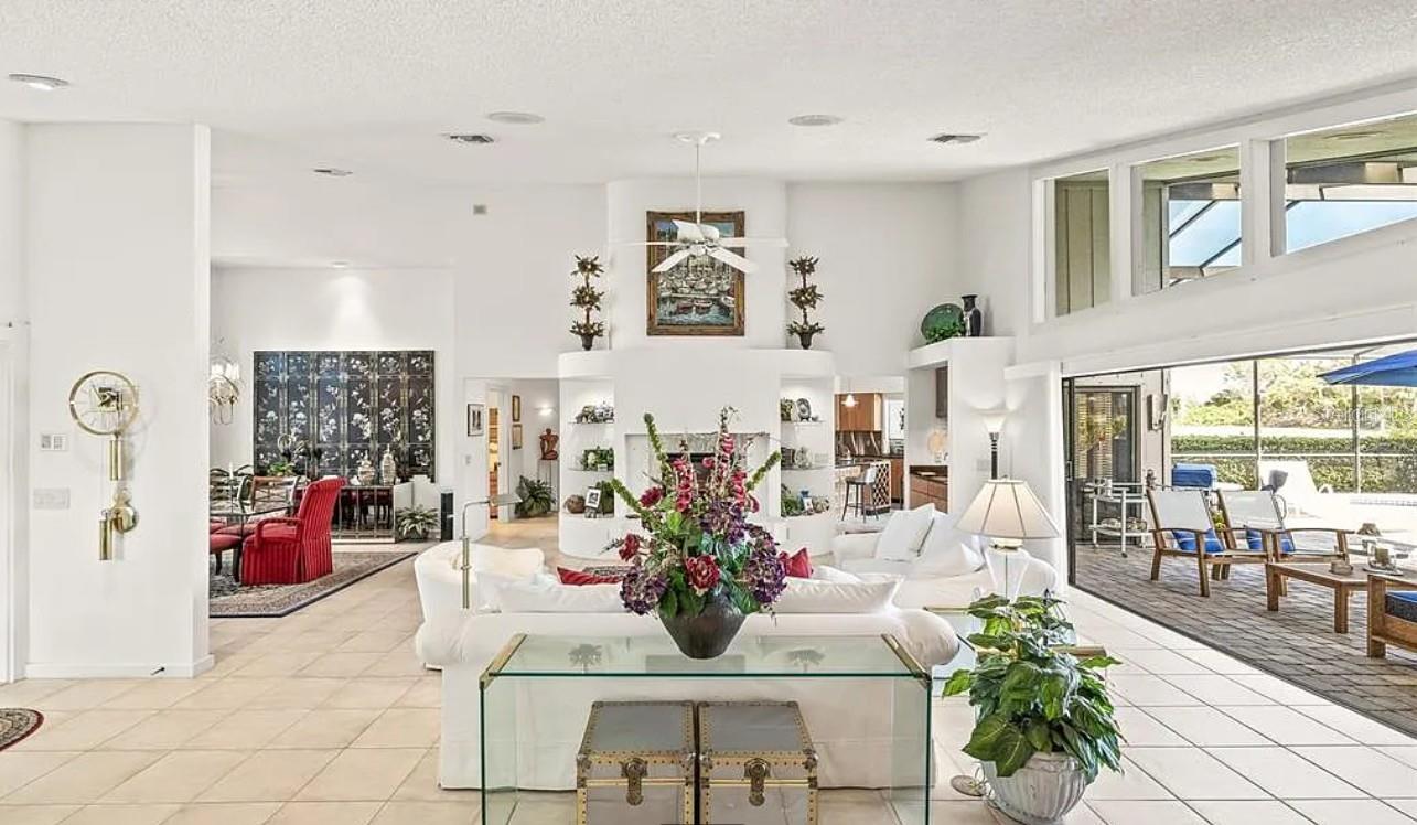 Image 4 of 42 For 8142 Misty Oaks Boulevard