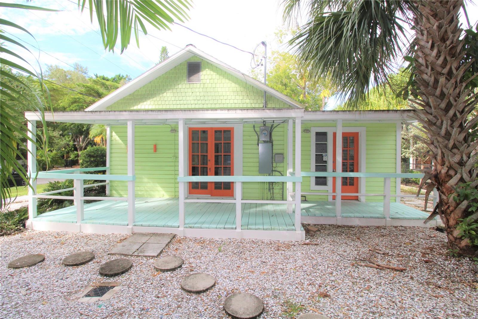 Details for 1745 Oak Street, SARASOTA, FL 34236