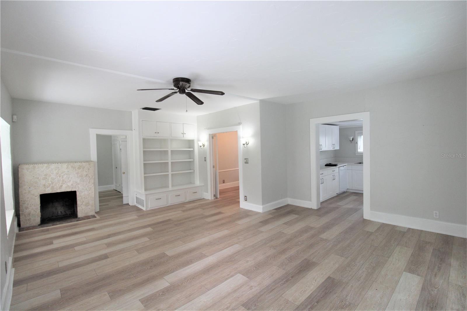 Image 5 of 18 For 1745 Oak Street