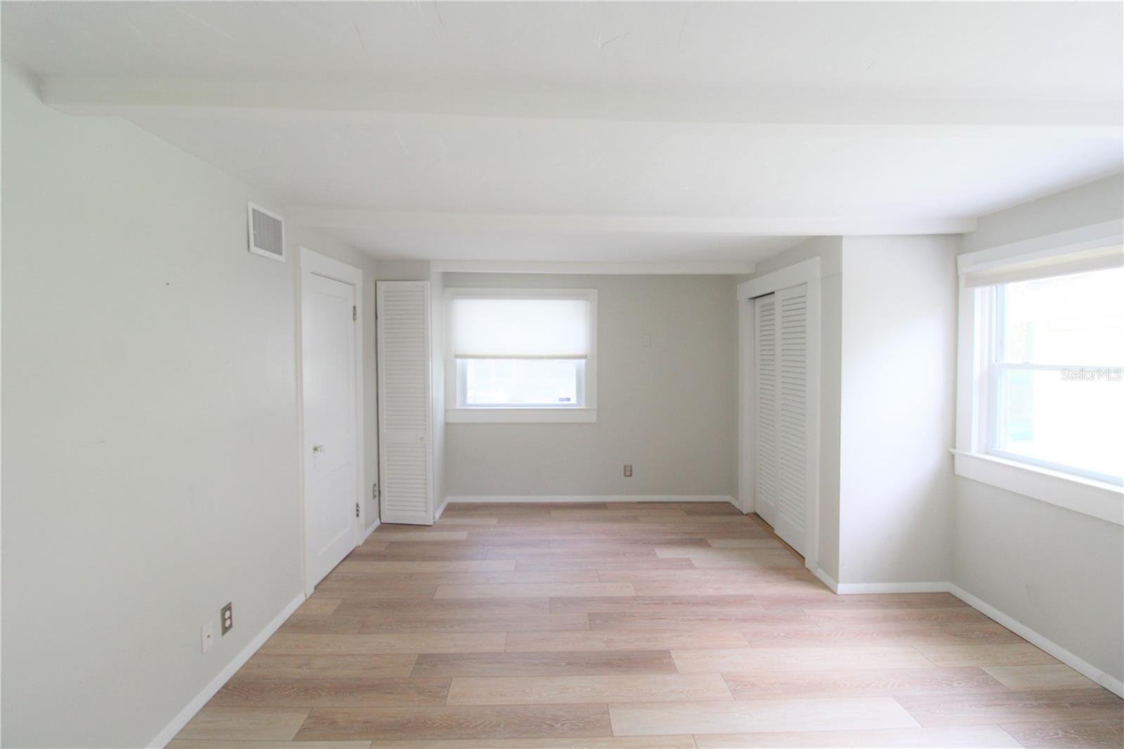 Image 7 of 18 For 1745 Oak Street