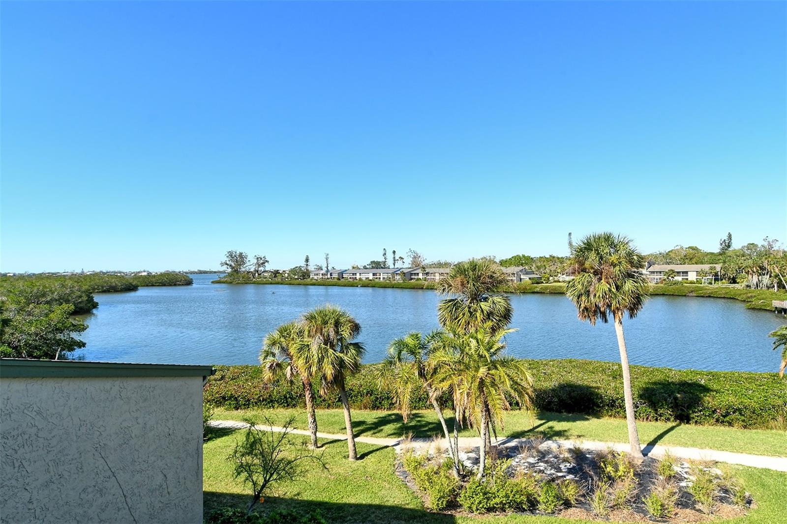 Image 24 of 61 For 1601 Bayhouse Point Drive Ba204