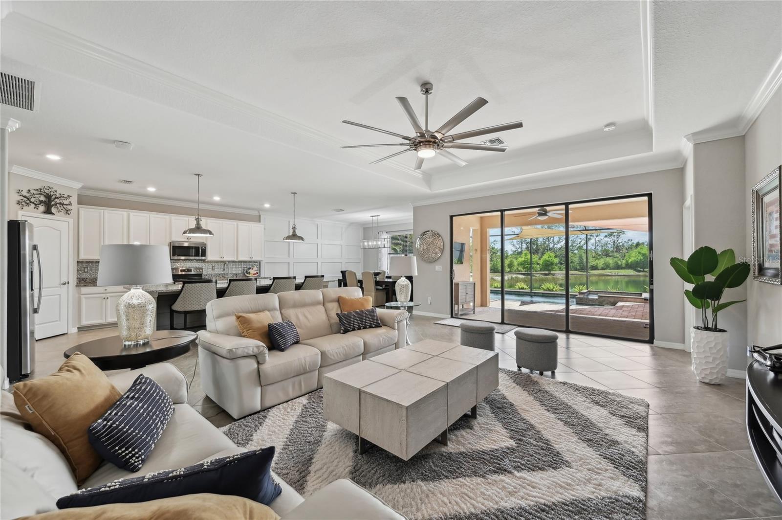 Image 10 of 82 For 13587 Vancanza Drive