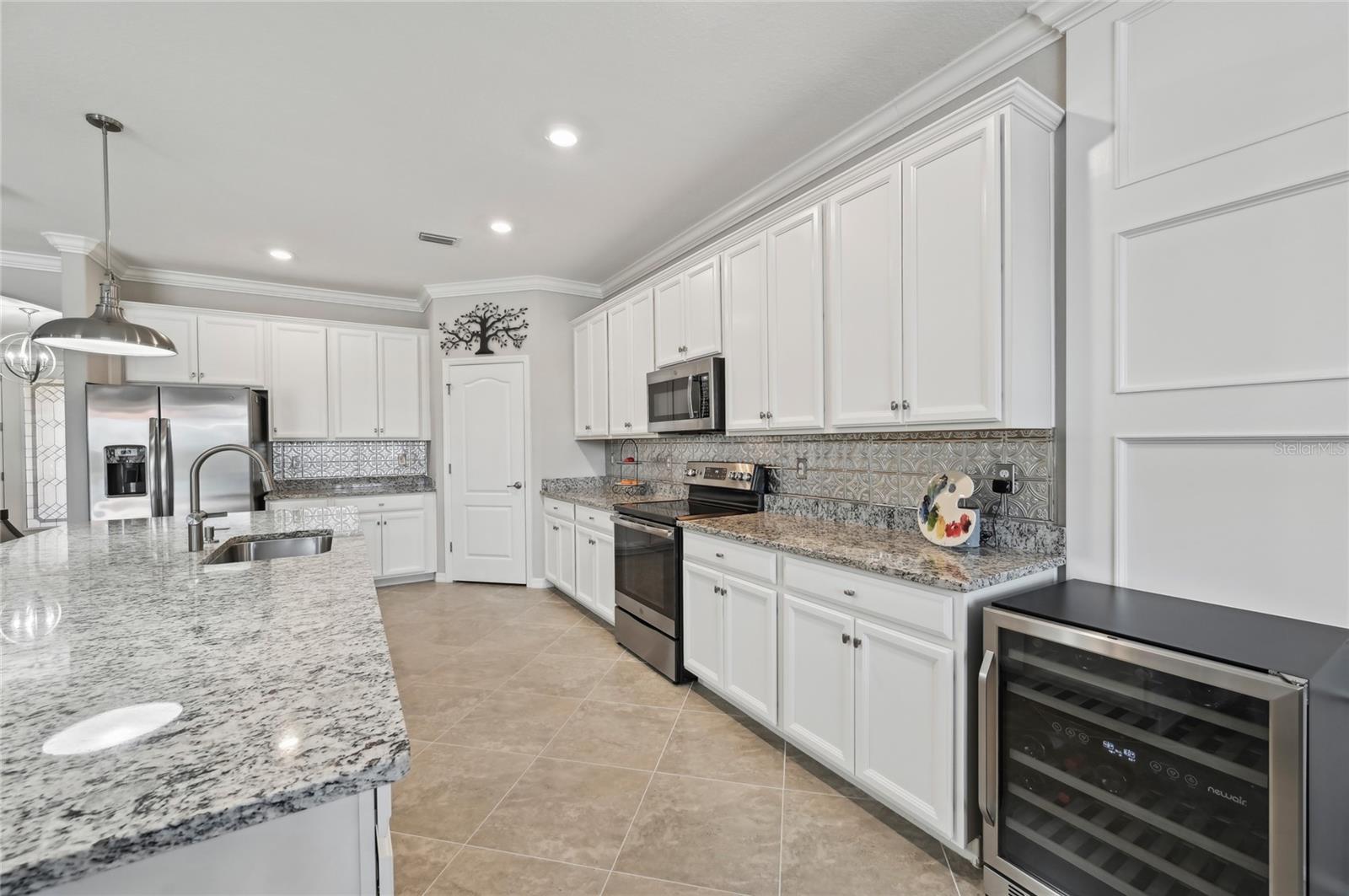 Image 19 of 82 For 13587 Vancanza Drive