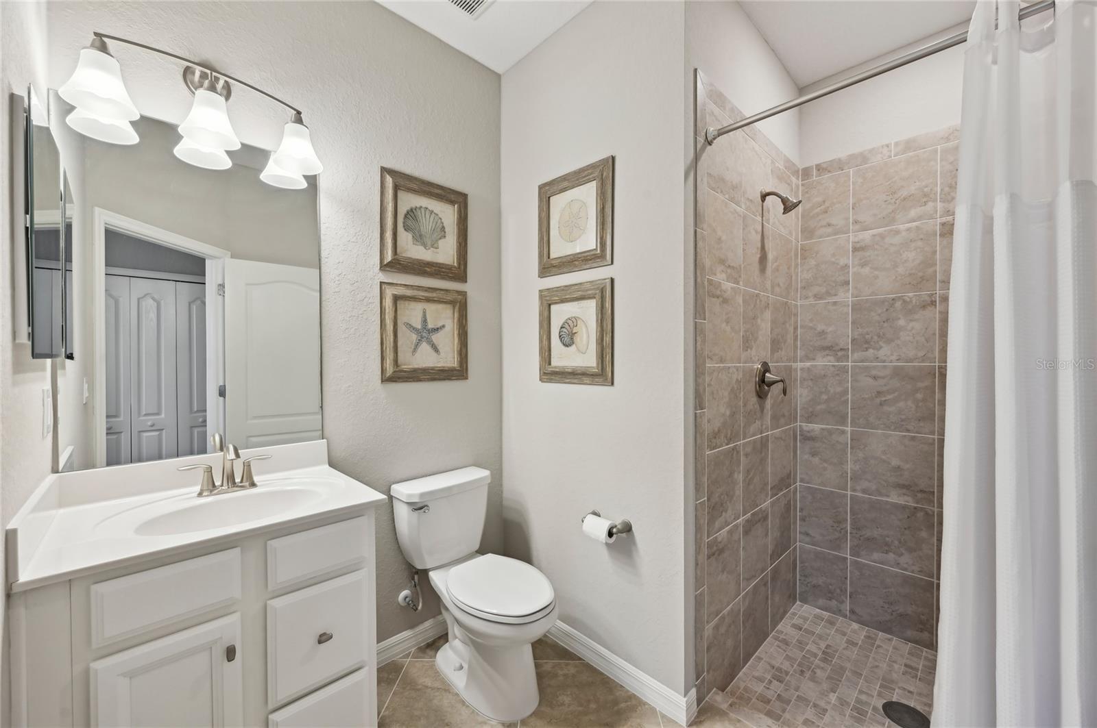 Image 31 of 82 For 13587 Vancanza Drive