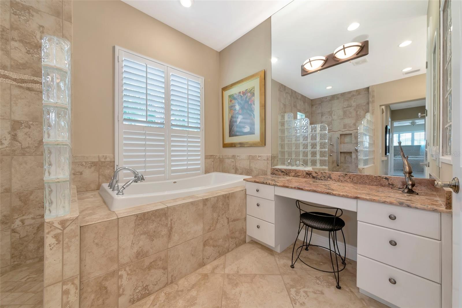 Image 18 of 31 For 7624 Boltons Court