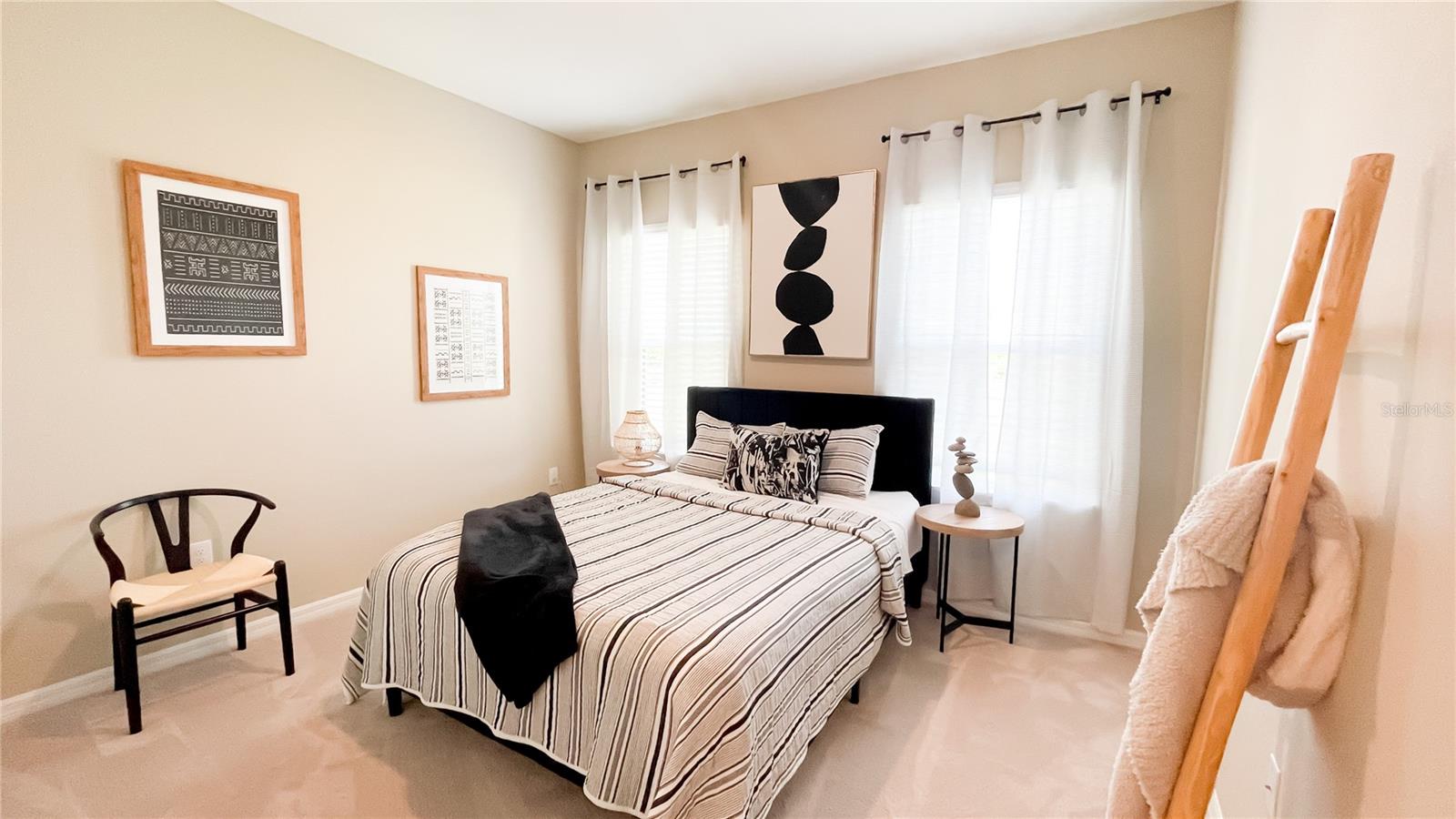 Image 18 of 33 For 5684 Blue Reef Place