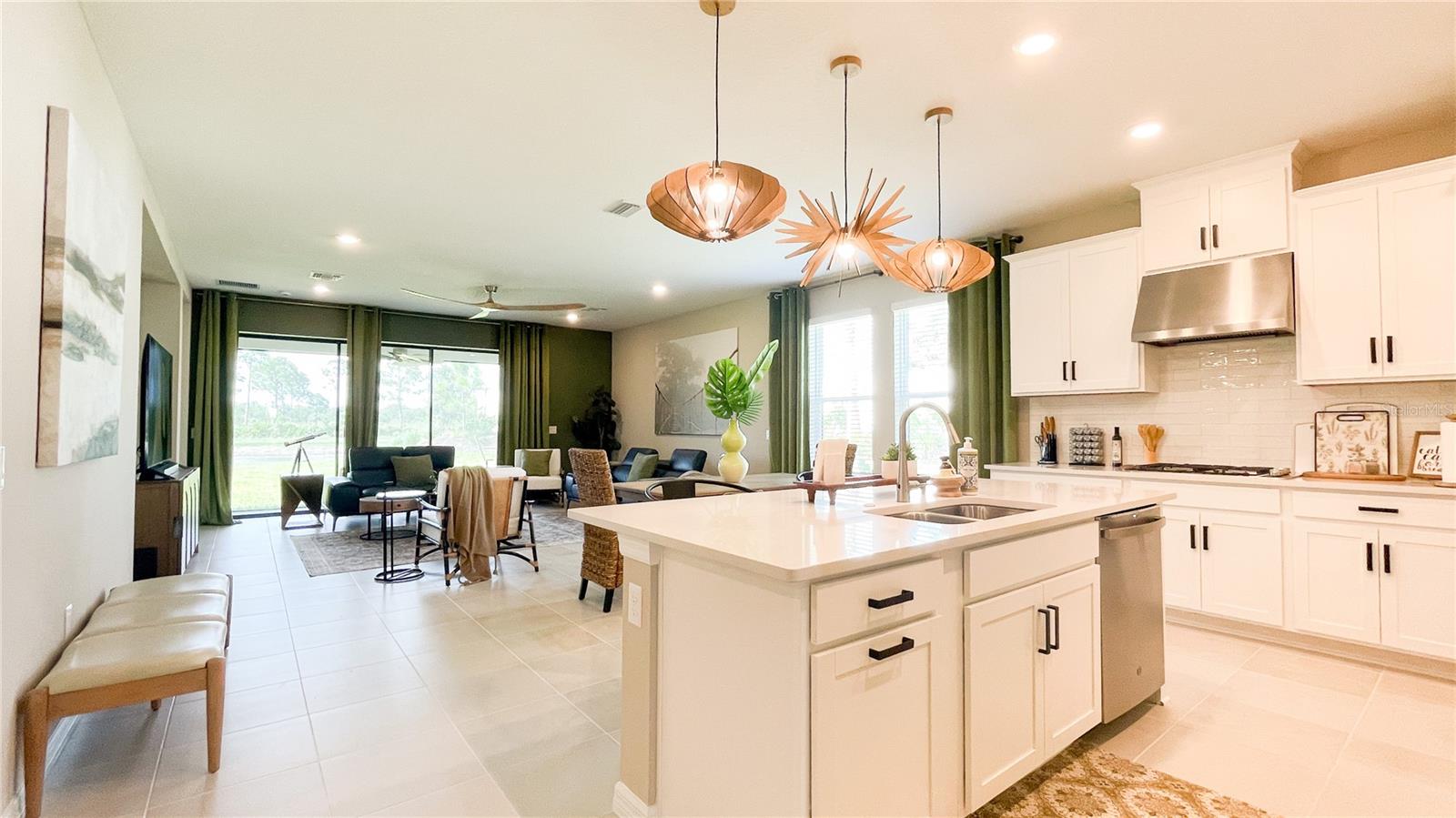 Image 7 of 33 For 5684 Blue Reef Place