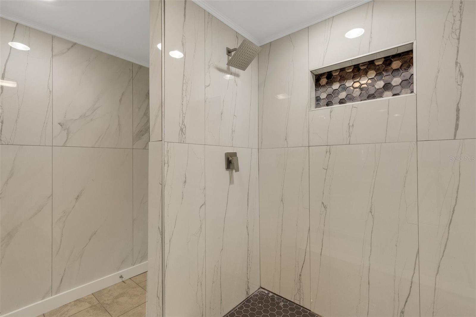 Image 37 of 38 For 2319 Beneva Terrace 2284
