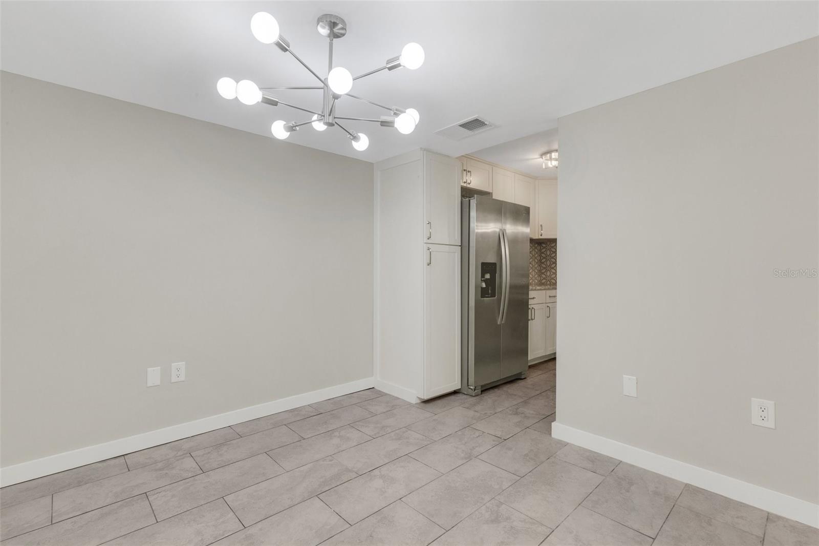Image 8 of 38 For 2319 Beneva Terrace 2284