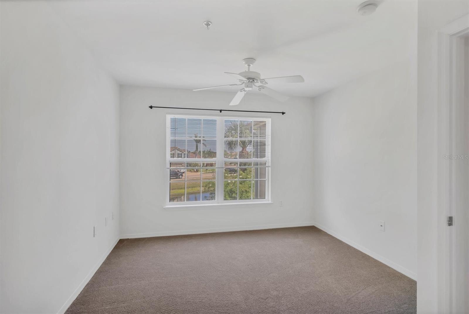 Image 15 of 37 For 5531 Rosehill Road 204