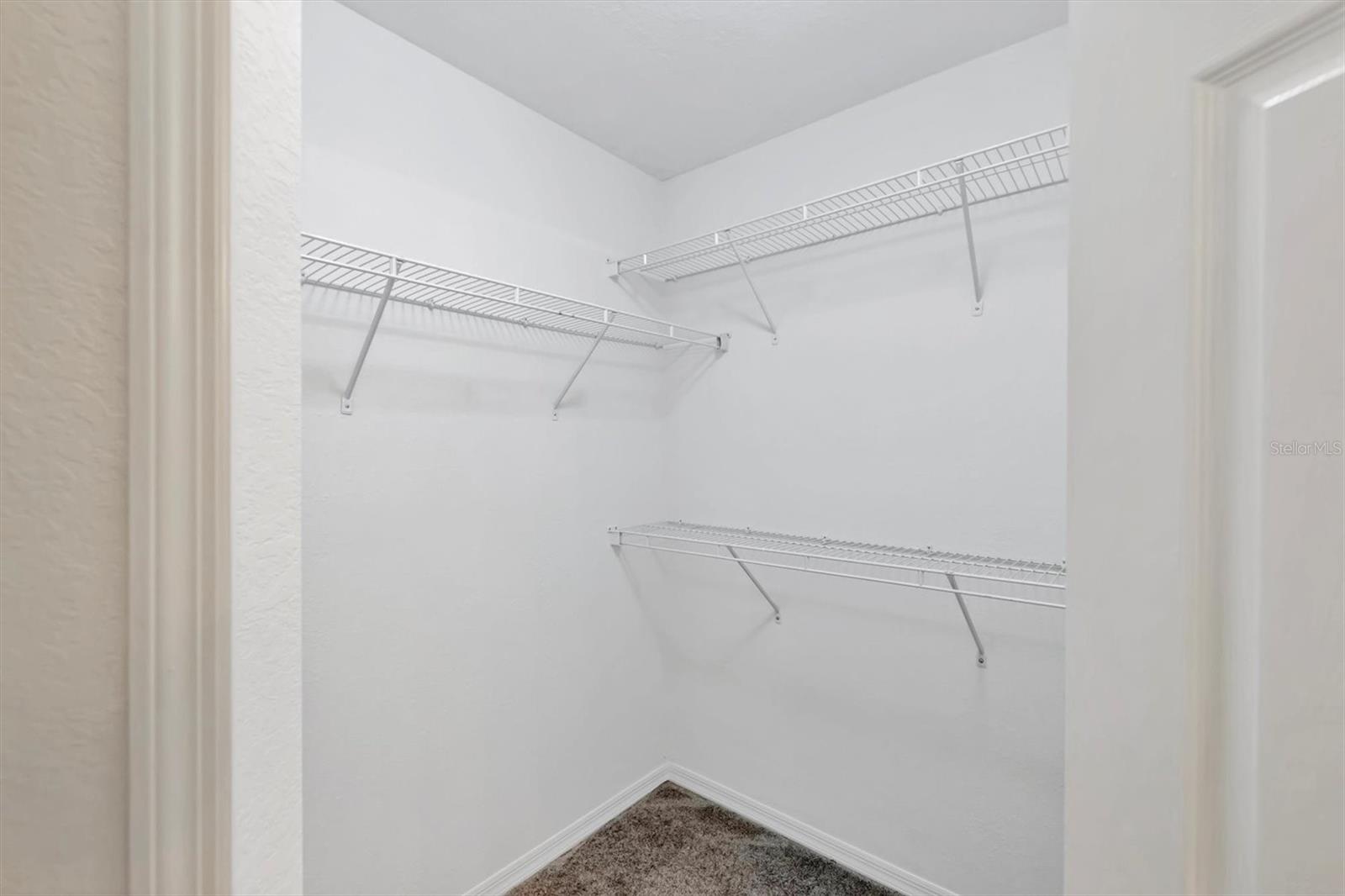 Image 18 of 37 For 5531 Rosehill Road 204